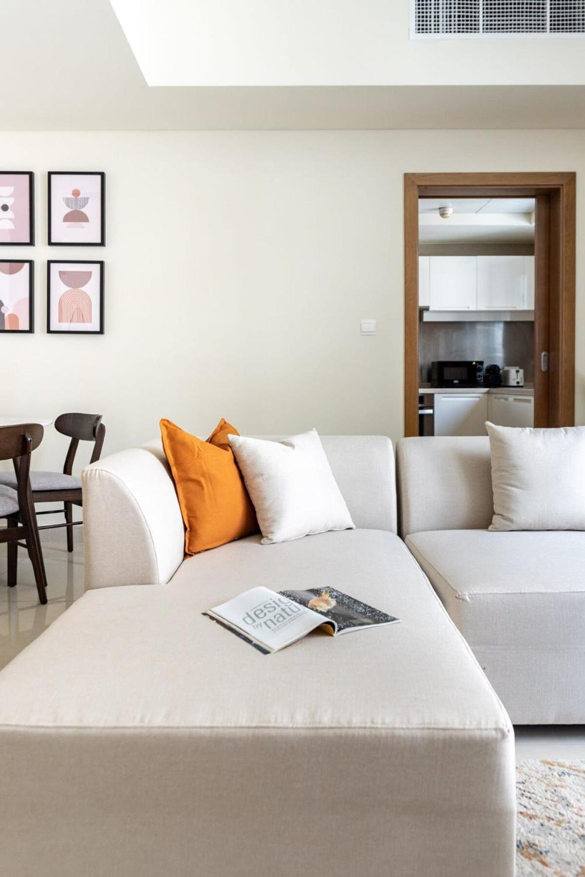 Silkhaus newly furnished 1BDR in Downtown near Burj Khalifa