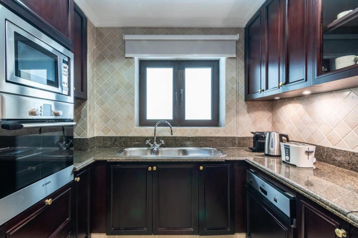 Silkhaus stunning 1BDR with access to Souq Al Bahar in Downtown