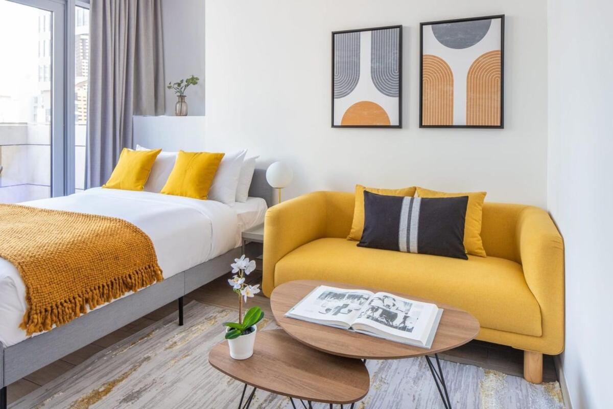 Silkhaus modern furnished studio in DIFC center with balcony photo 5