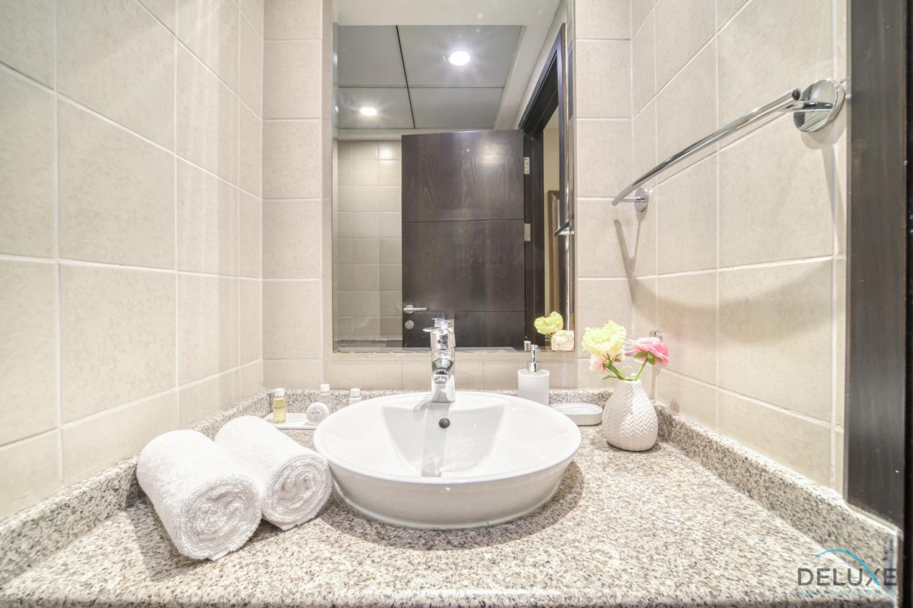 Appealing 2BR Apartment in Torch Tower Dubai Marina by Deluxe Holiday Homes
