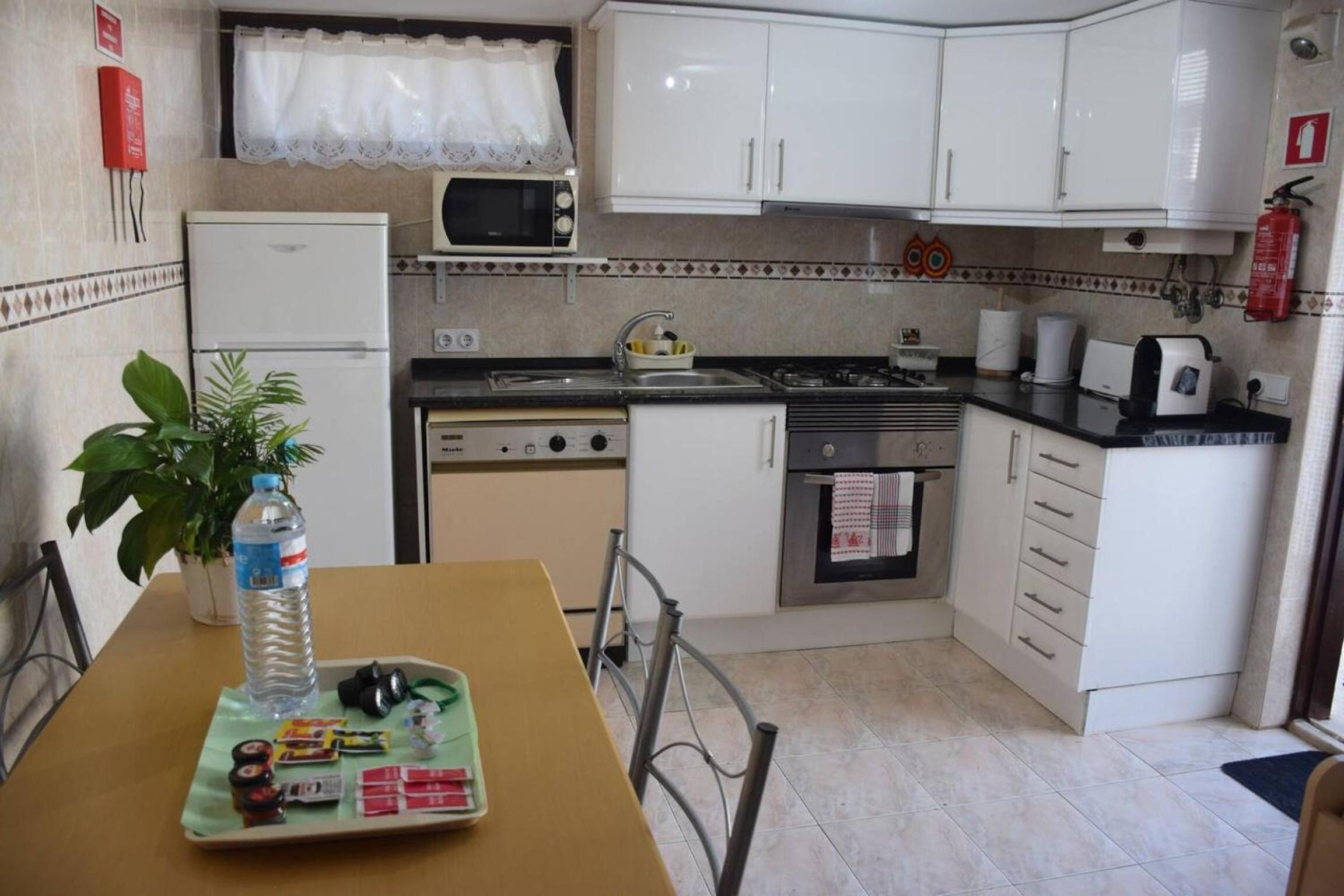 One bedroom apartement with shared pool terrace and wifi at Albufeira 4 km away from the beach photo 3