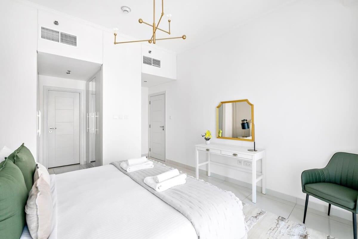 Silkhaus Dubai Marina modern tower 1BDR on high floor