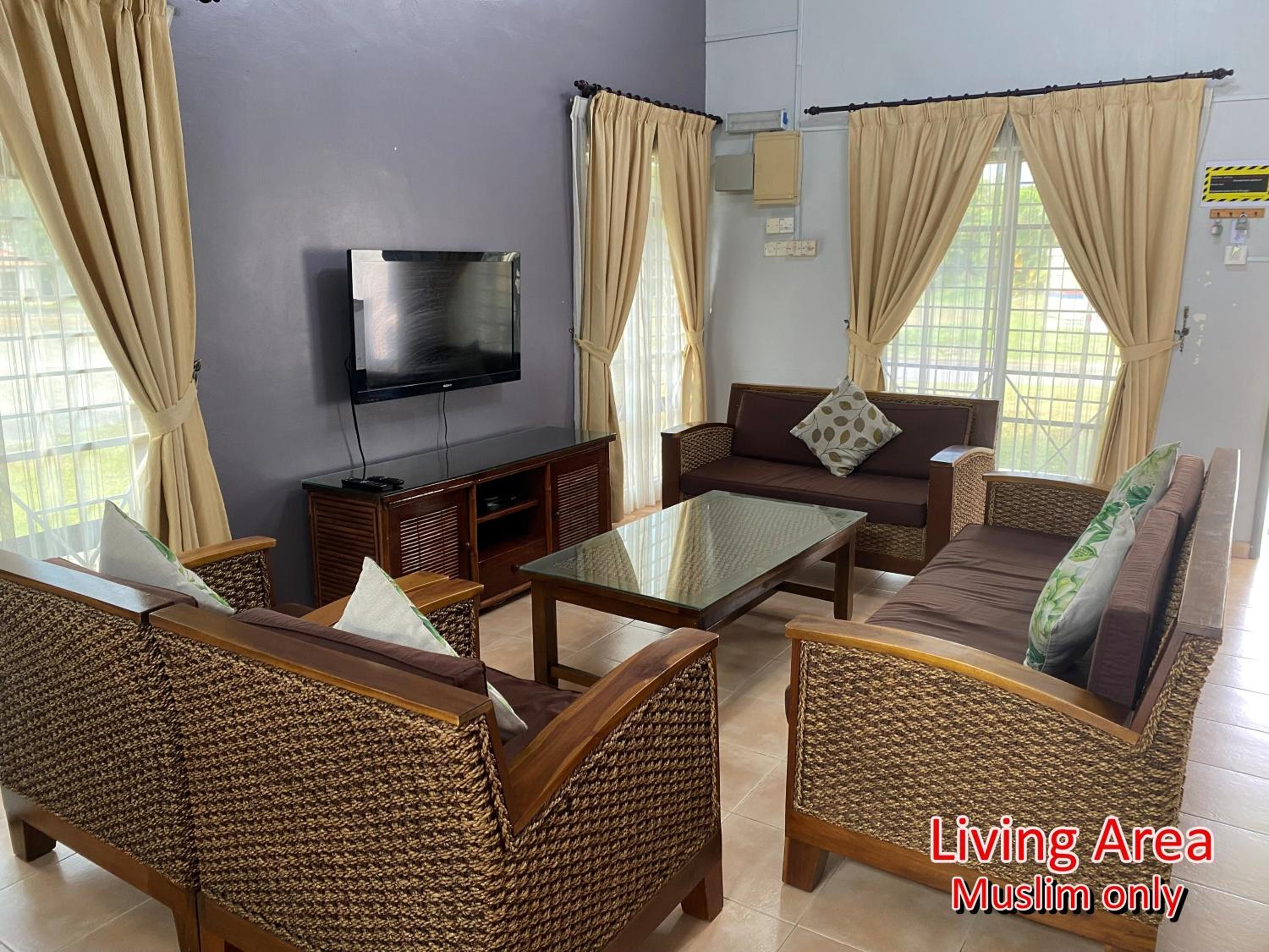 892 Villa Dfaro Afamosa Melaka — photo 2