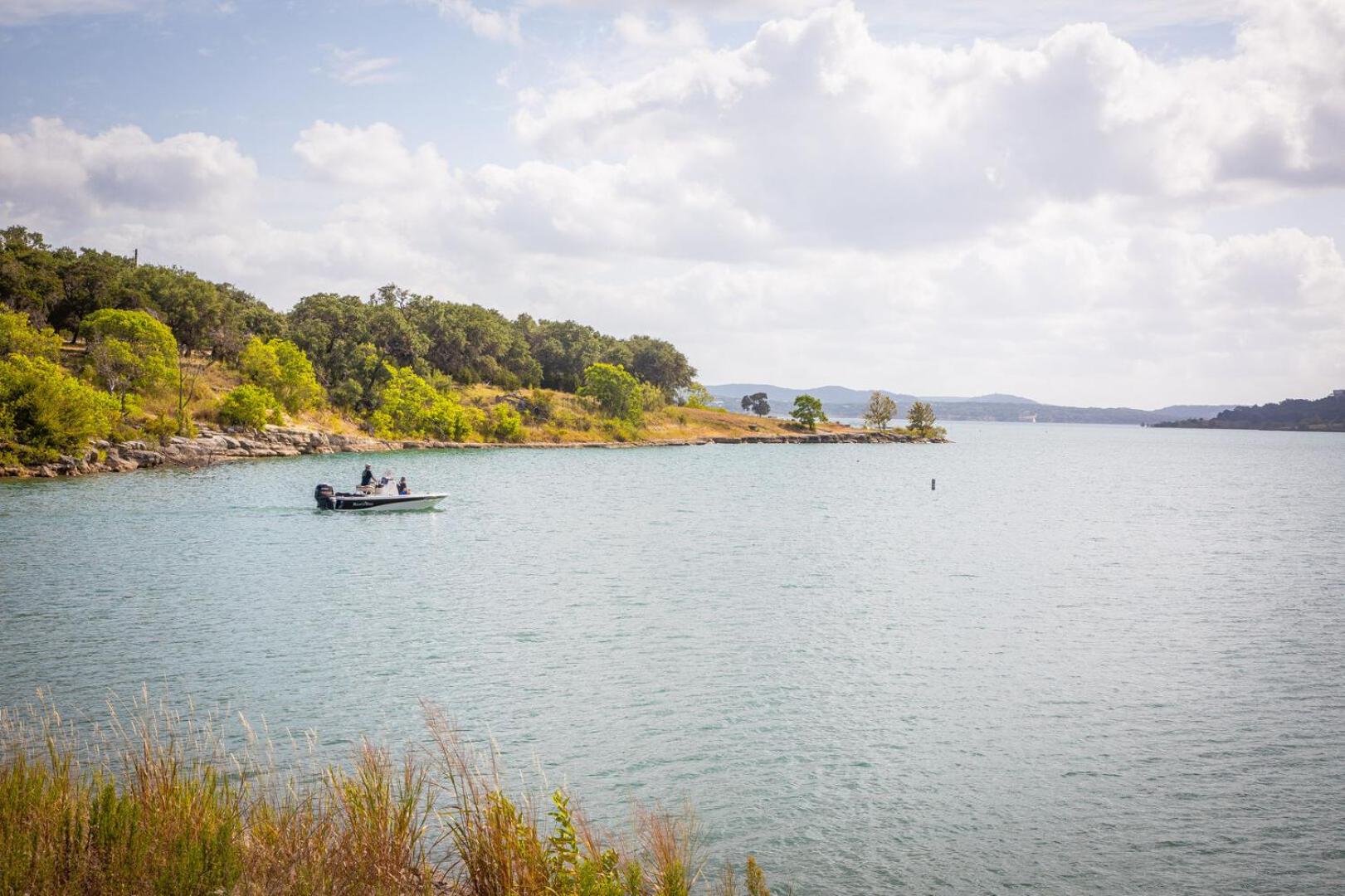 Casa del Lago - Lakefront Home! Direct Access to Canyon Lake