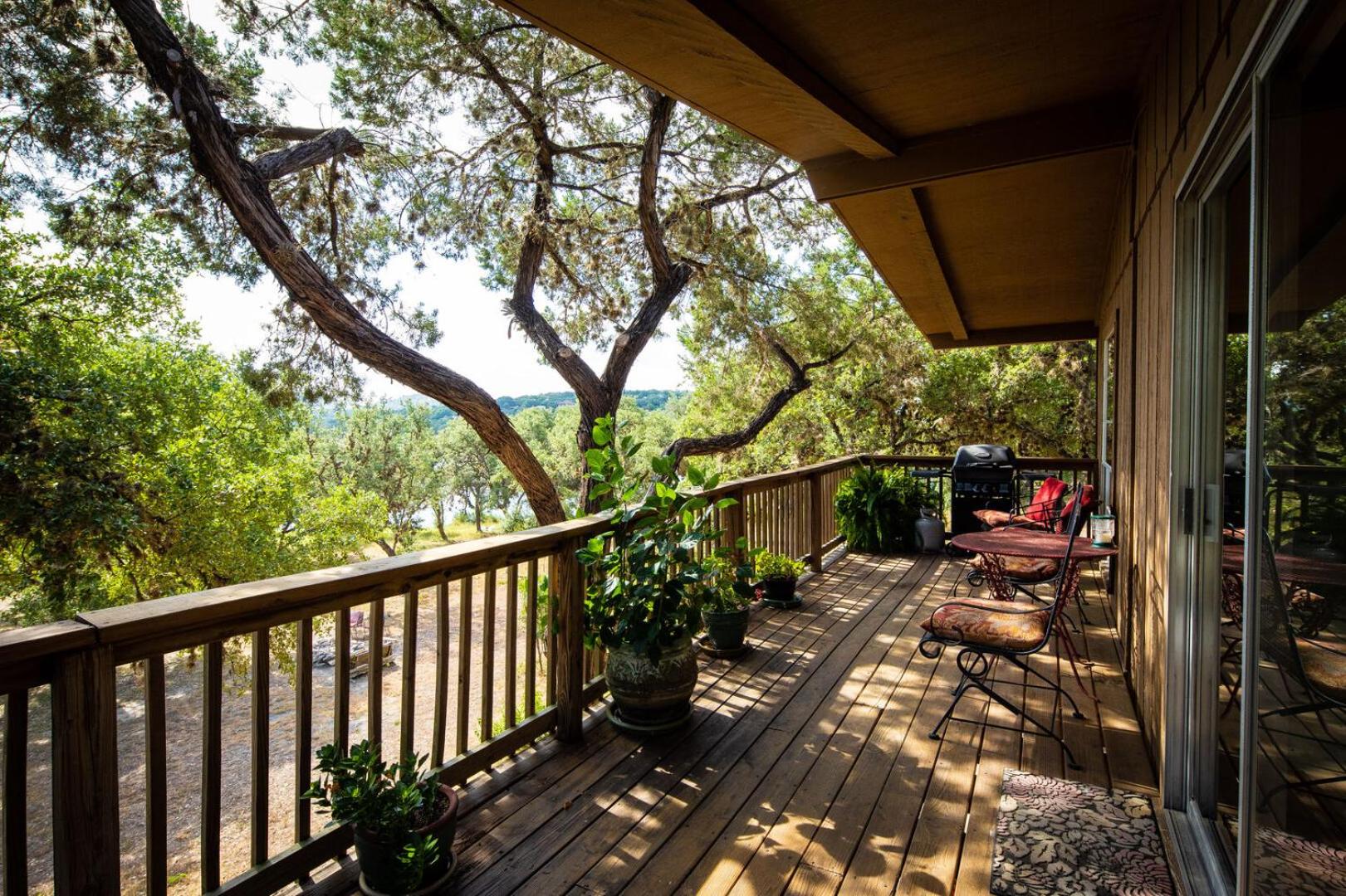 Casa del Lago - Lakefront Home! Direct Access to Canyon Lake