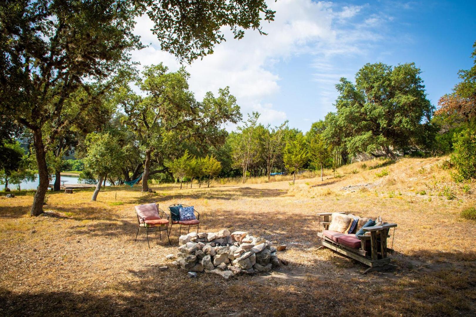 Casa del Lago - Lakefront Home! Direct Access to Canyon Lake