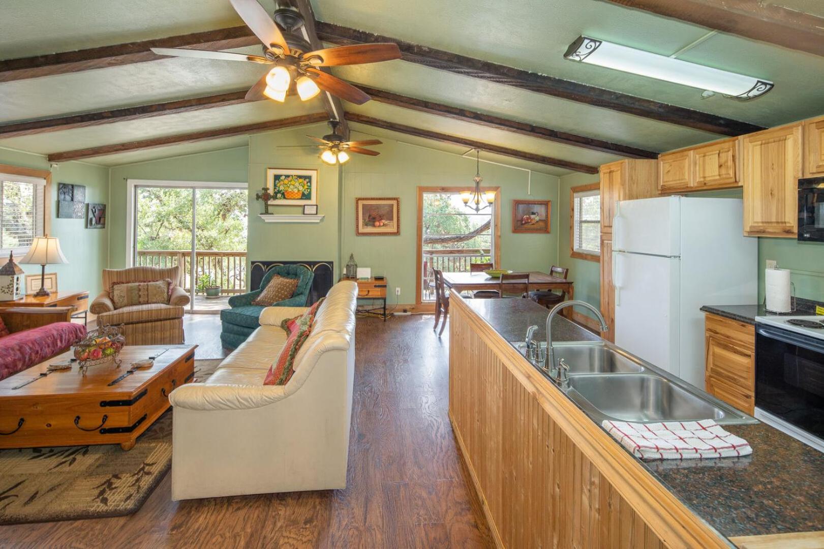 Casa del Lago - Lakefront Home! Direct Access to Canyon Lake