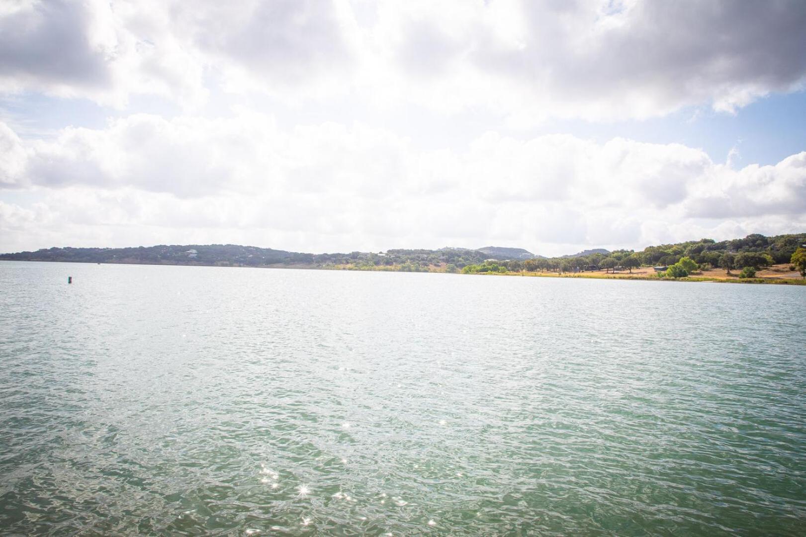 Casa del Lago - Lakefront Home! Direct Access to Canyon Lake