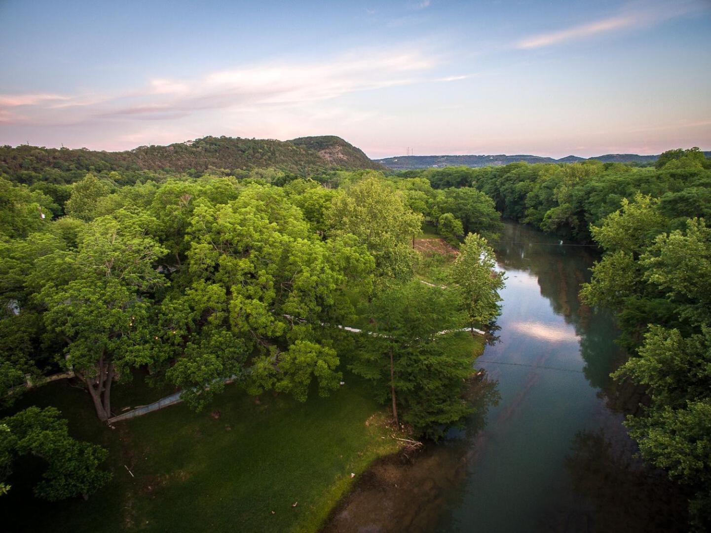Guadalupe Daze - 4 Bedroom Riverfront, Come and Relax!