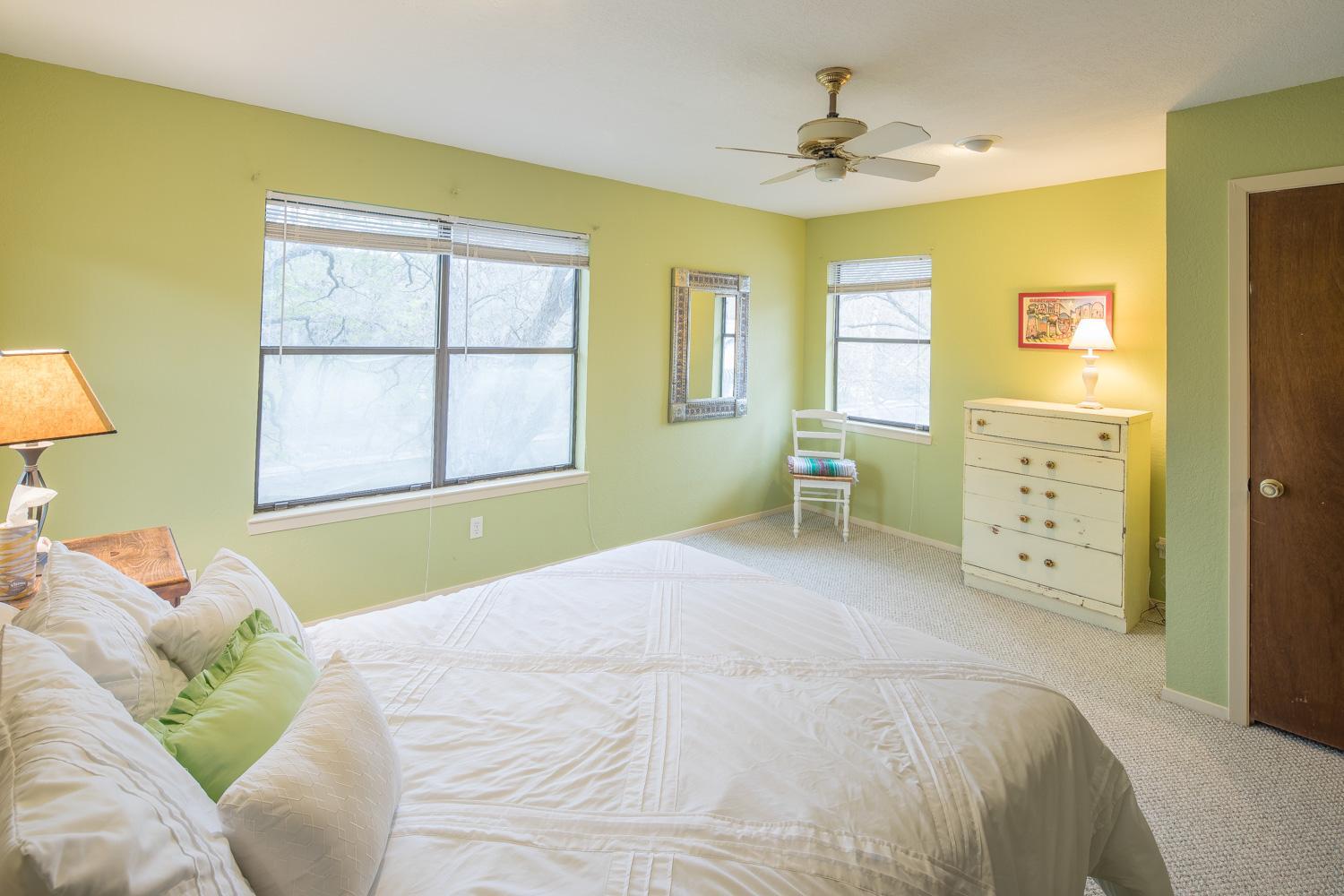 Guadalupe Daze - 4 Bedroom Riverfront, Come and Relax!