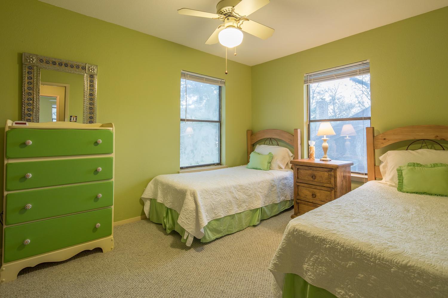 Guadalupe Daze - 4 Bedroom Riverfront, Come and Relax!
