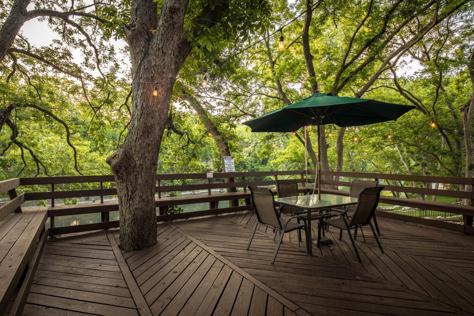 Guadalupe Daze - 4 Bedroom Riverfront, Come and Relax!