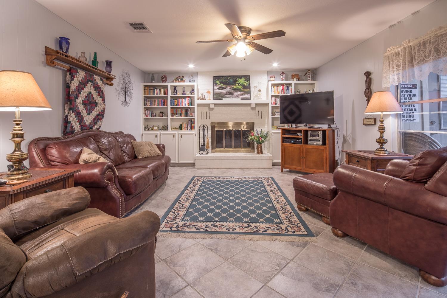 Bohemian Hill - Guadalupe Rivefront, Ancient Cypress Trees, Sleeps 12!