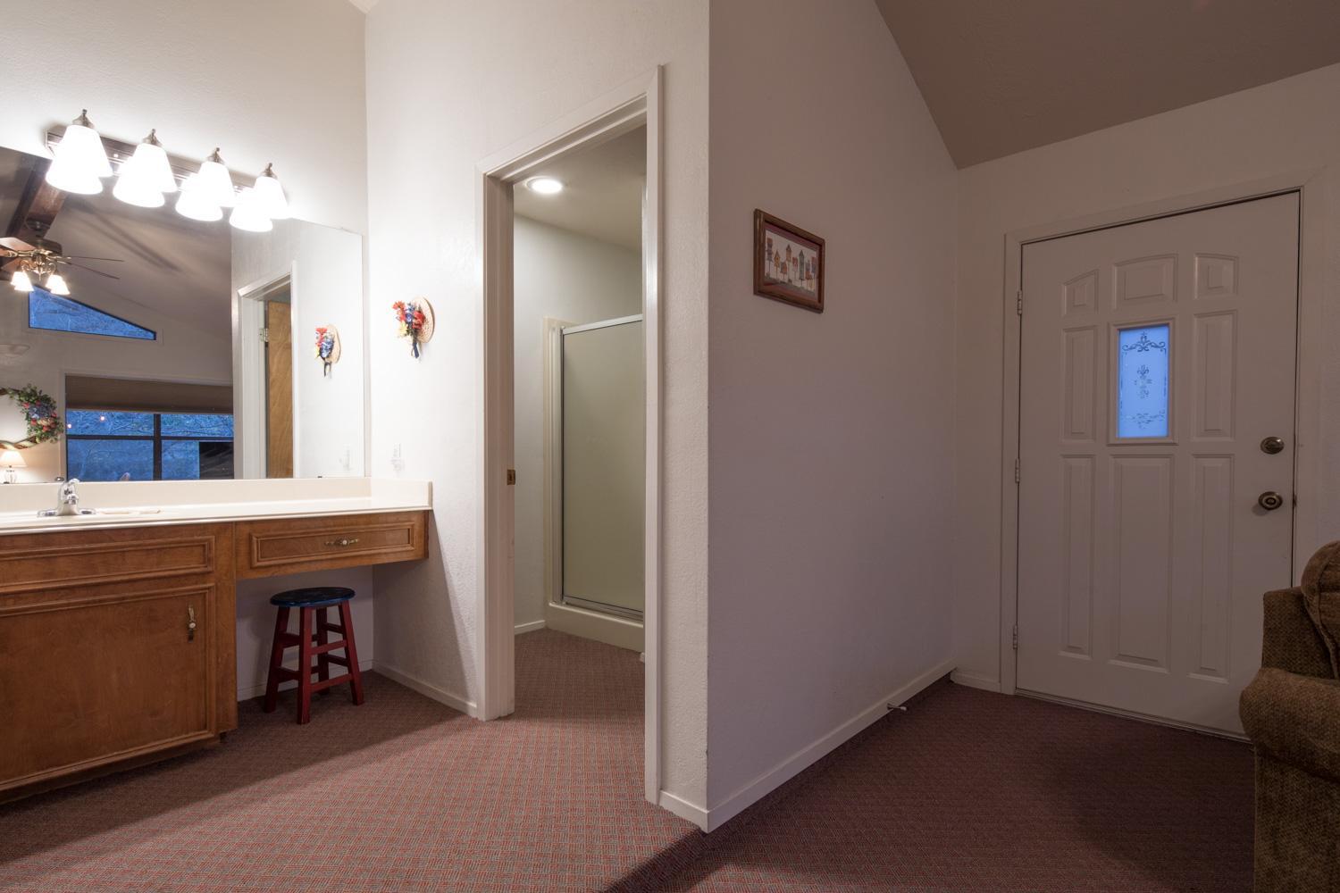 Bohemian Hill - Guadalupe Rivefront, Ancient Cypress Trees, Sleeps 12!