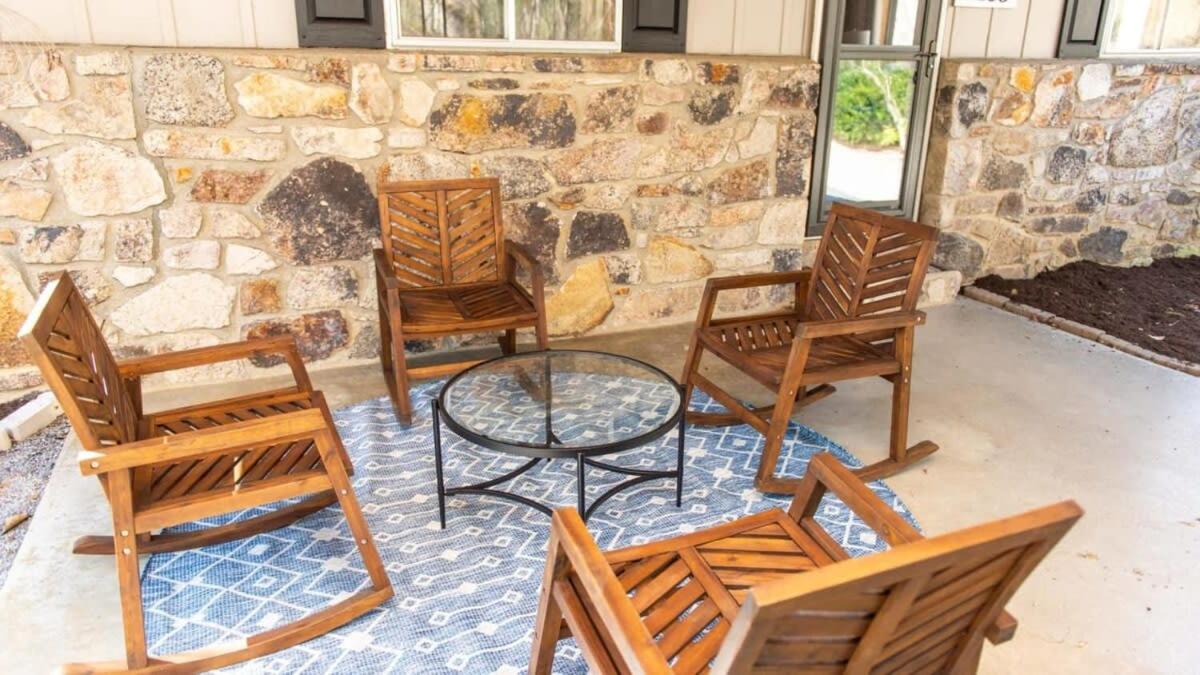Little Smokys Retreat , 5 Bedroom , Only 10 min to Gatlinburg and Pigeon Forge! view 5