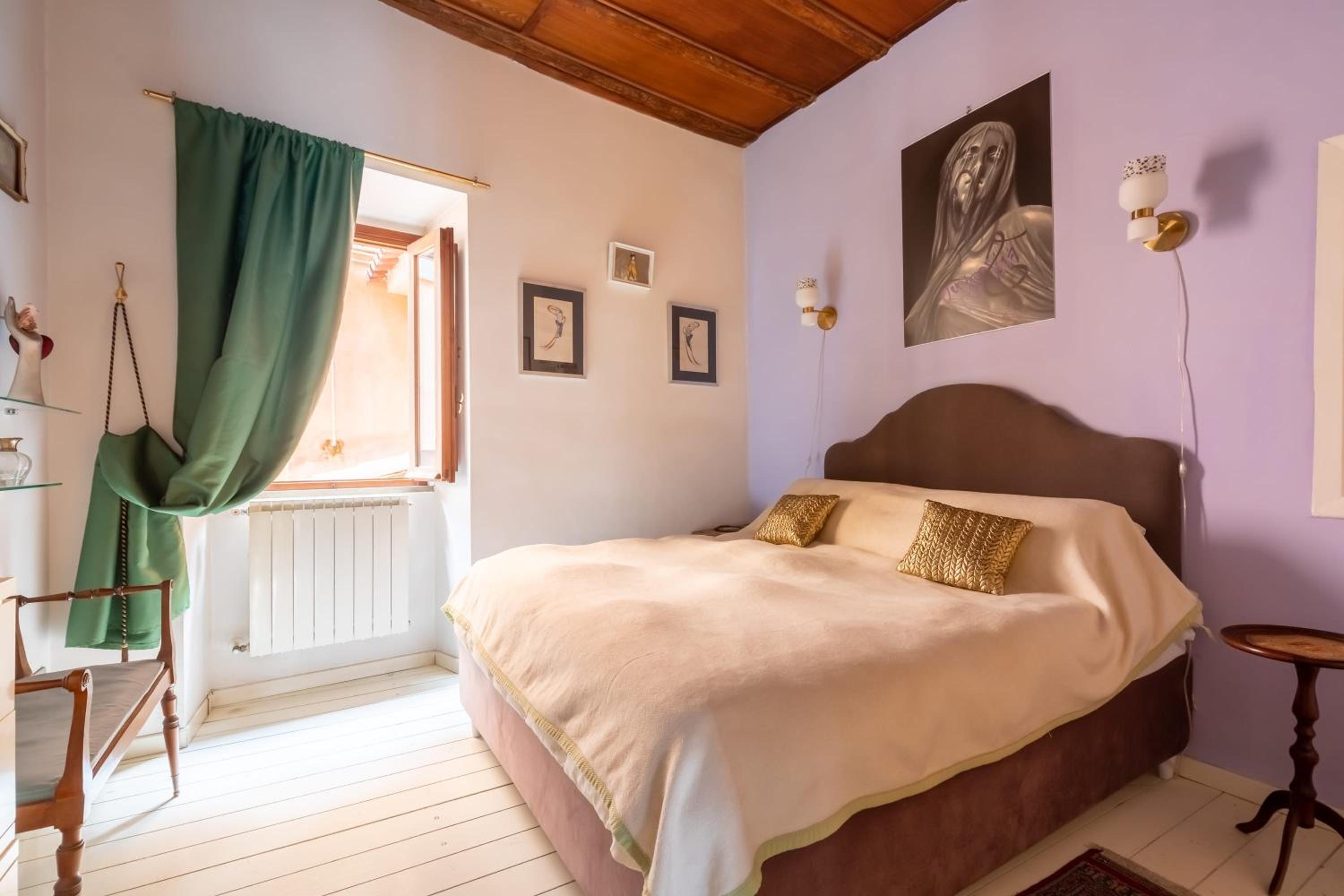 Reginella White Apartment