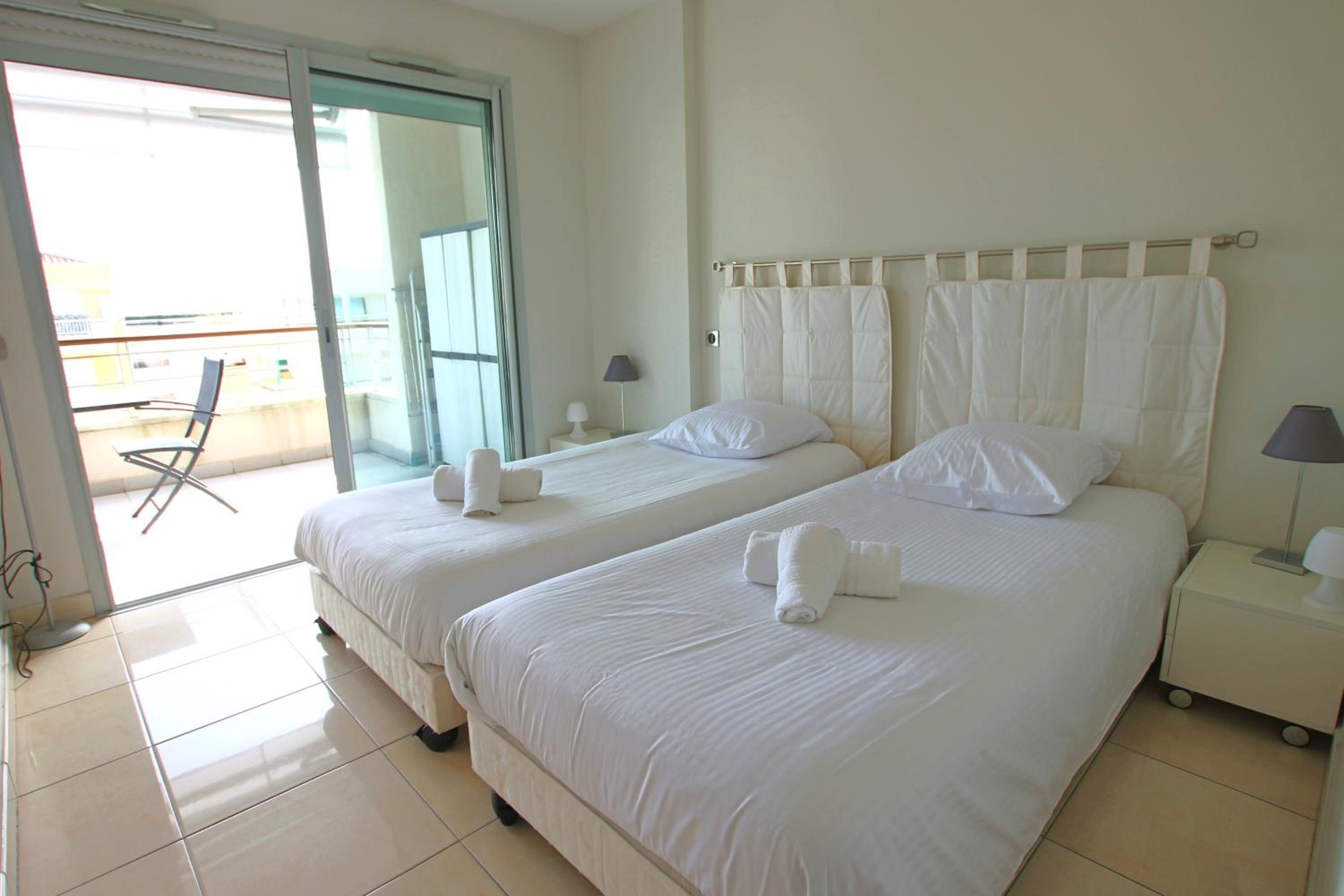 Fully equipped apartment with large terrace lounge area view 2