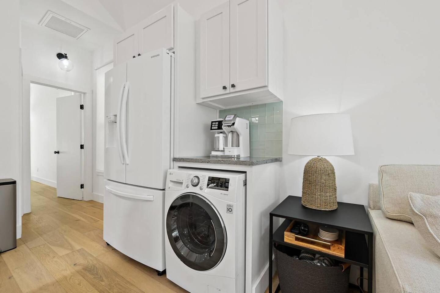 Haven Tiny House - Heated Pool - Walk To Downtown view 3