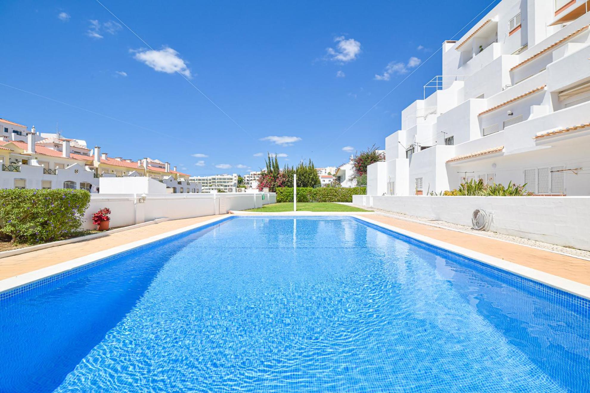 Apartamento no Centro de Albufeira com Piscina photo 1