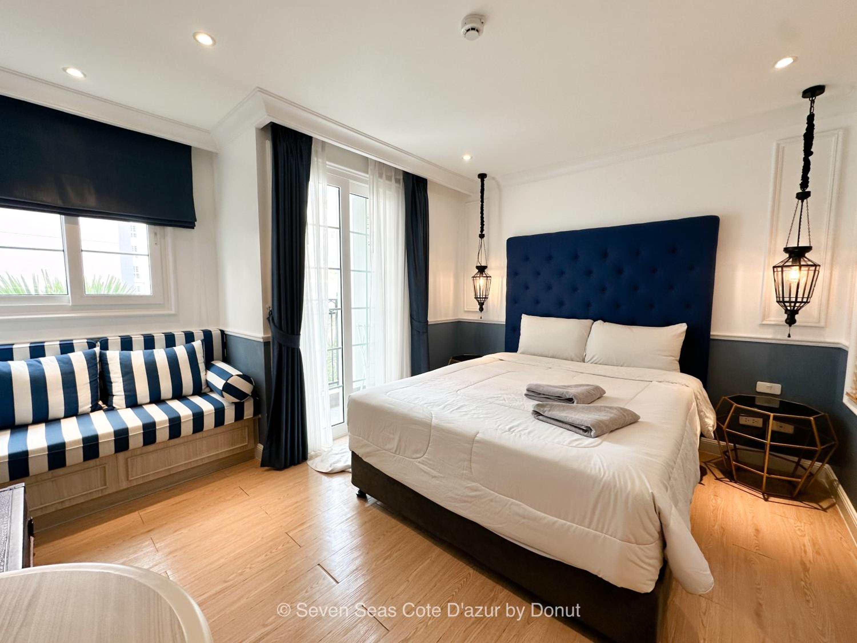 Hotel Seven Seas Cote d'Azur Jomtien Pattaya Amazing Pool - Image 1