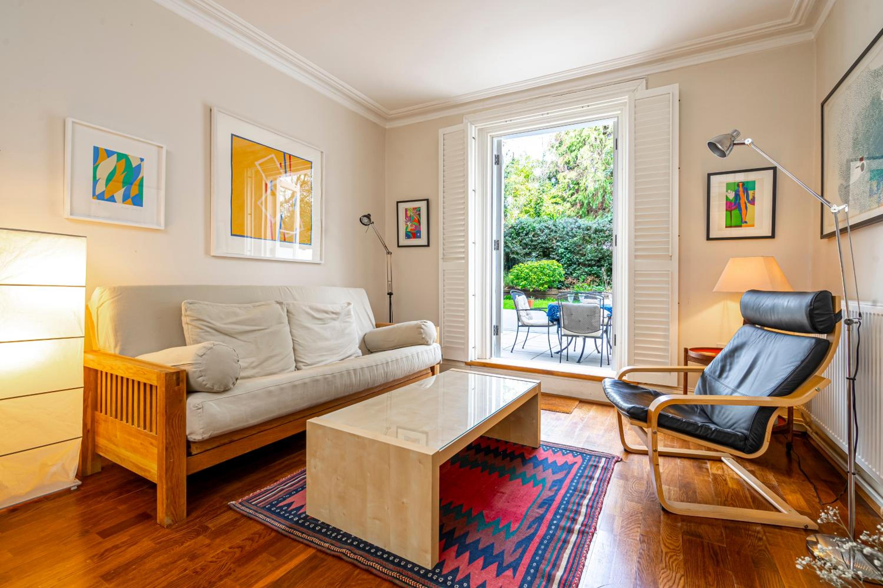 JOIVY Elegant 2 bed near Hampstead and Camden, sleeps 4