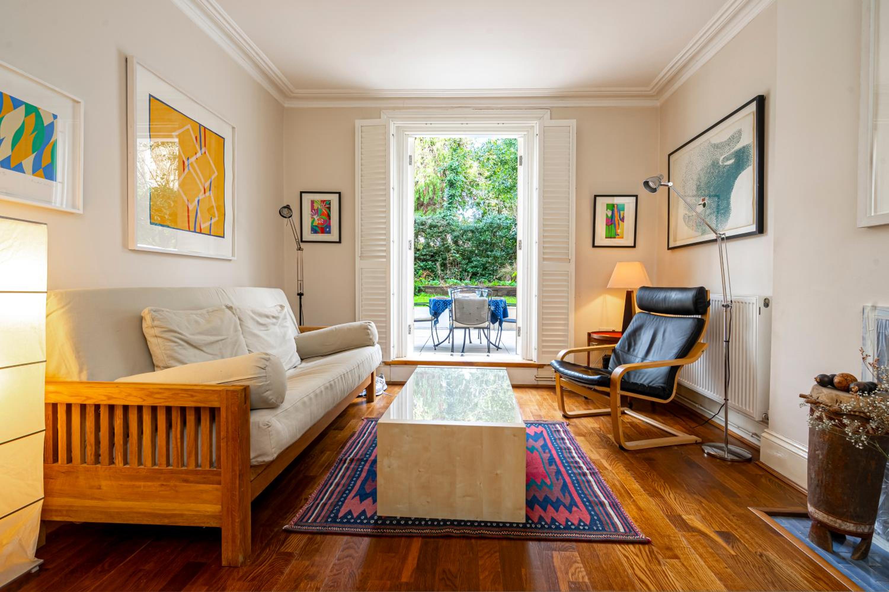 JOIVY Elegant 2 bed near Hampstead and Camden, sleeps 4