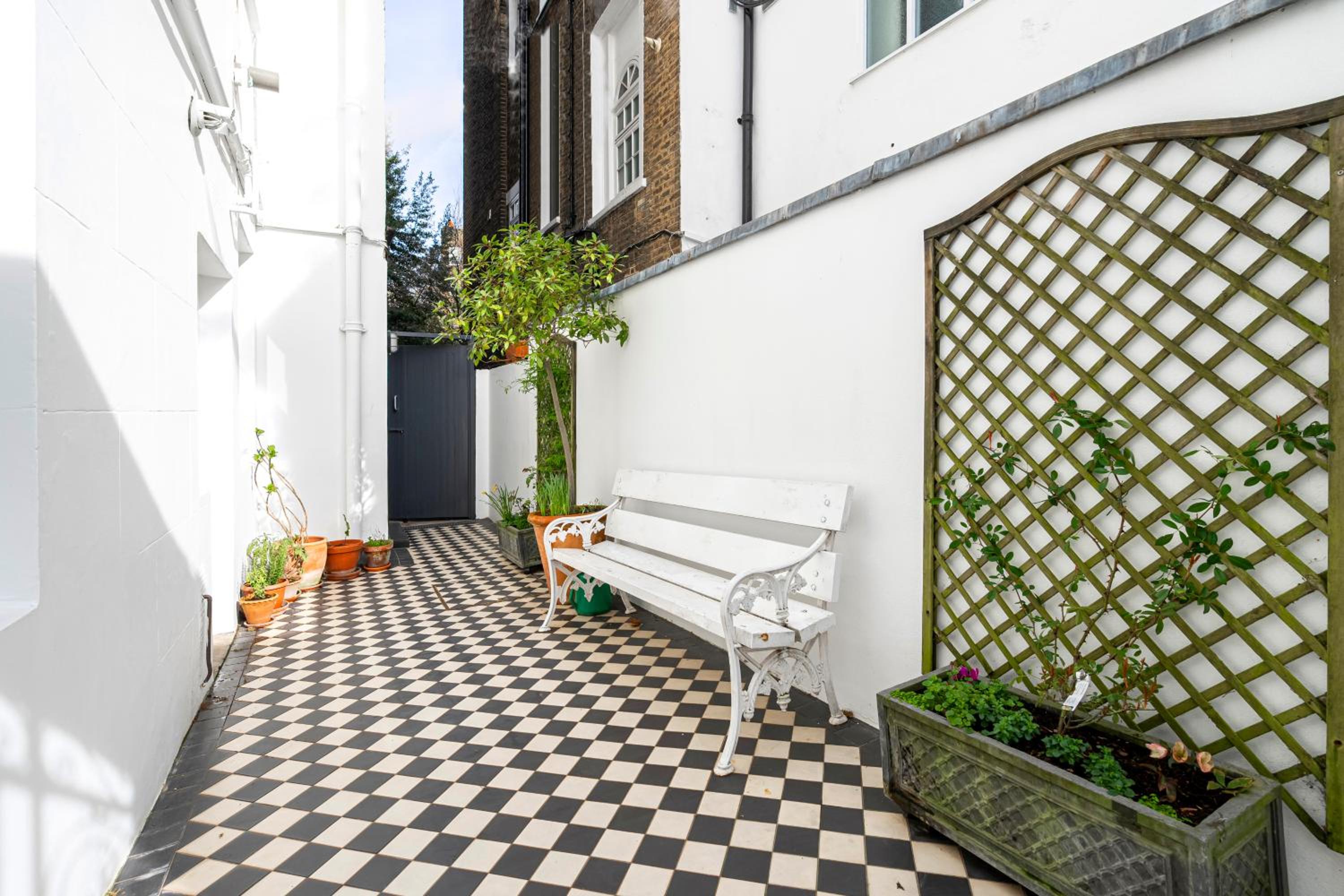 JOIVY Elegant 2 bed near Hampstead and Camden, sleeps 4