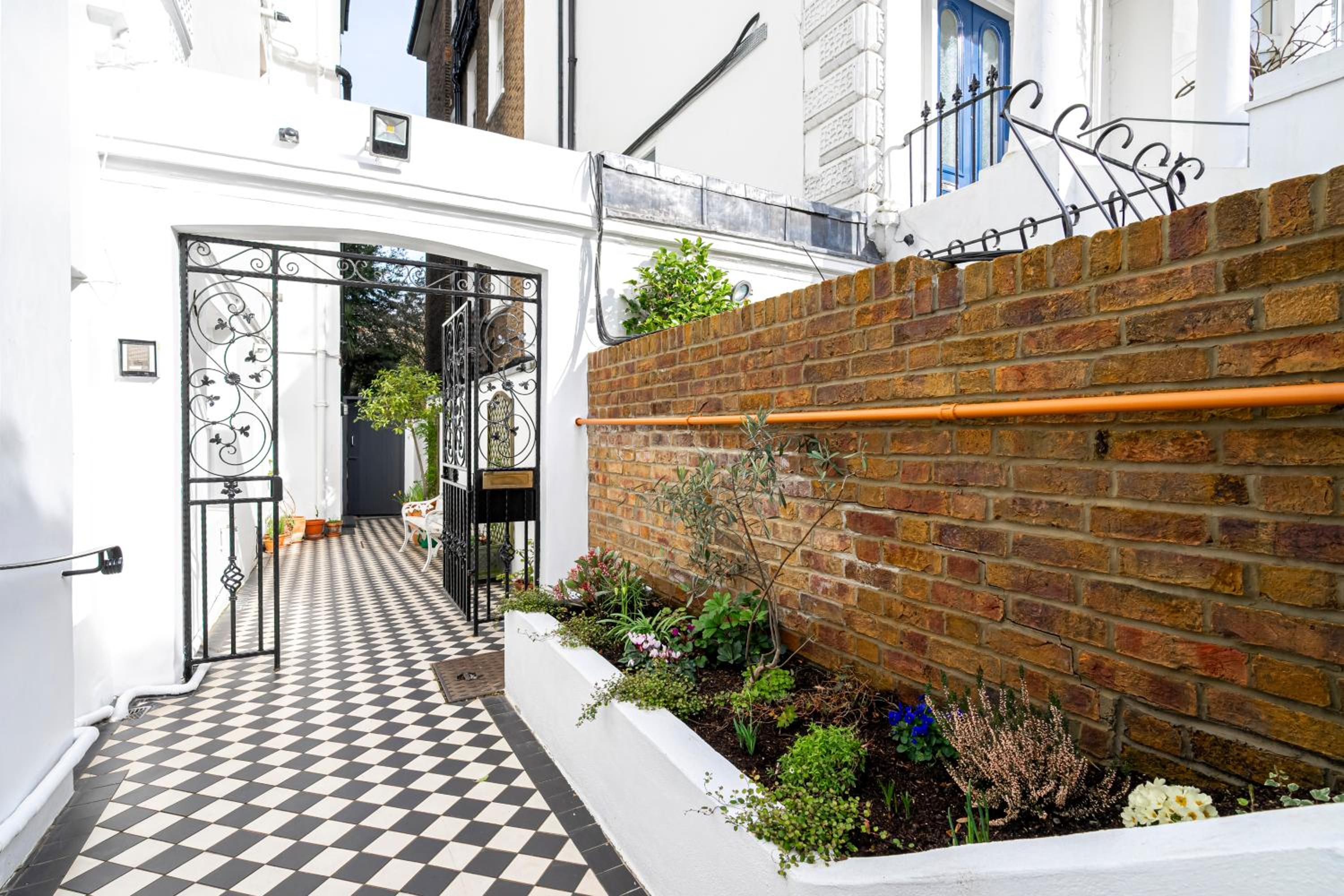 JOIVY Elegant 2 bed near Hampstead and Camden, sleeps 4