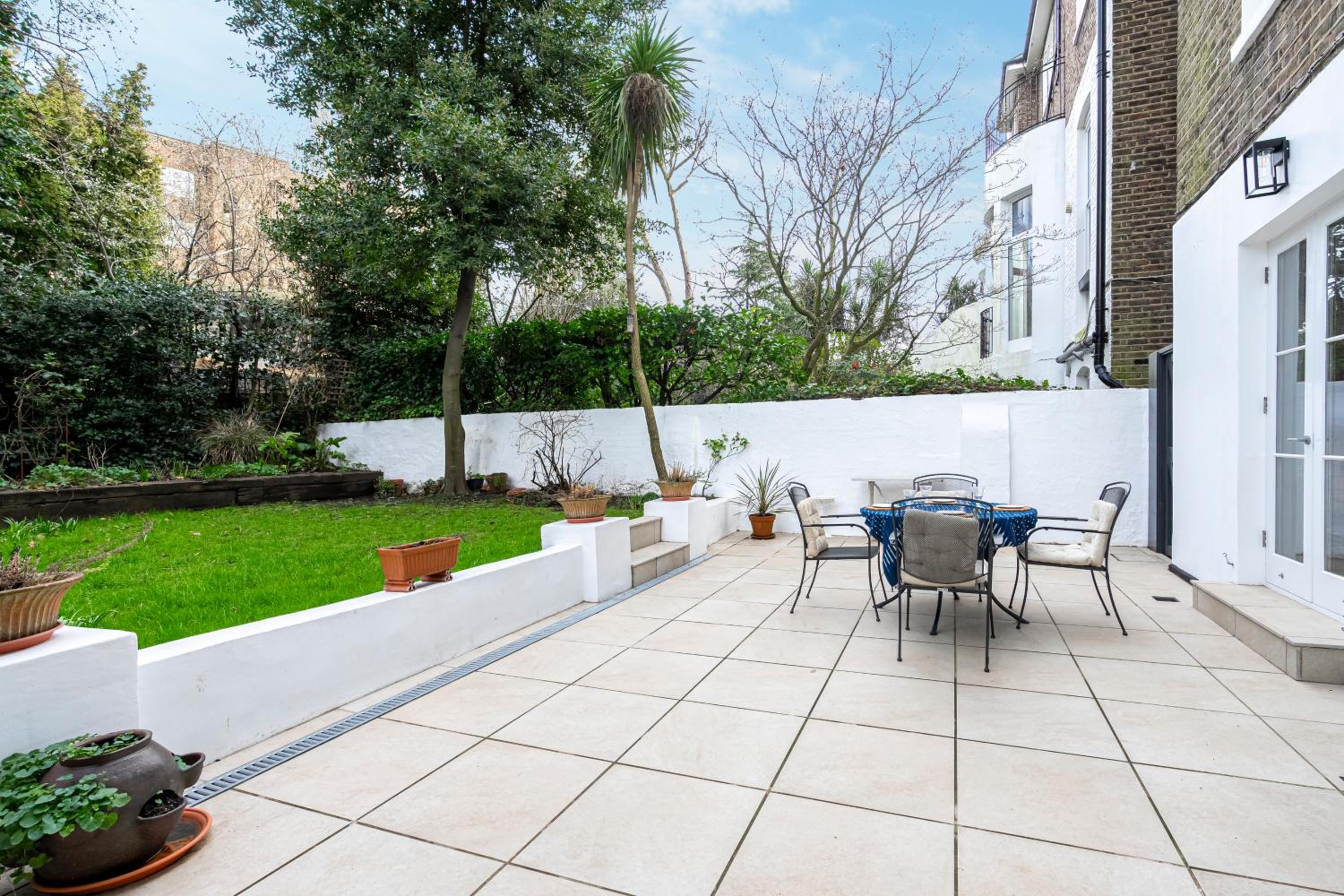 JOIVY Elegant 2 bed near Hampstead and Camden, sleeps 4