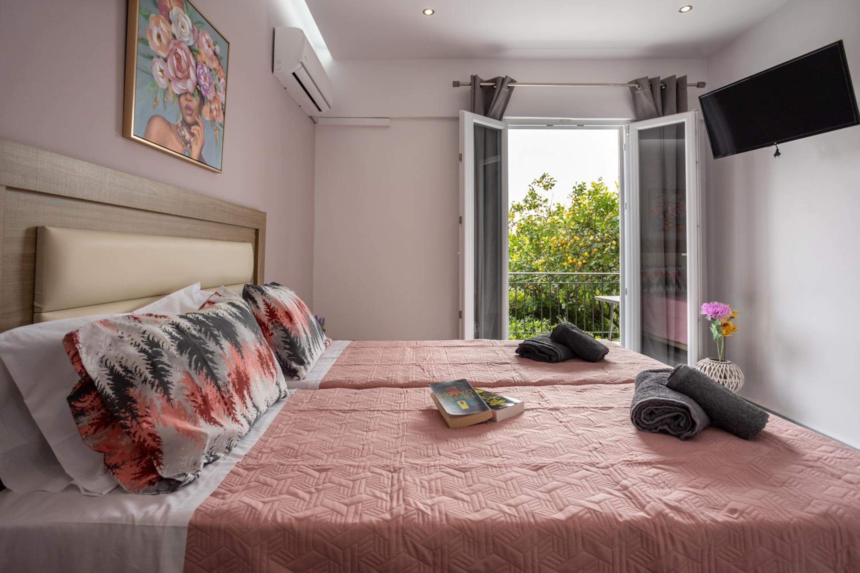 Paradiso Aparthotel