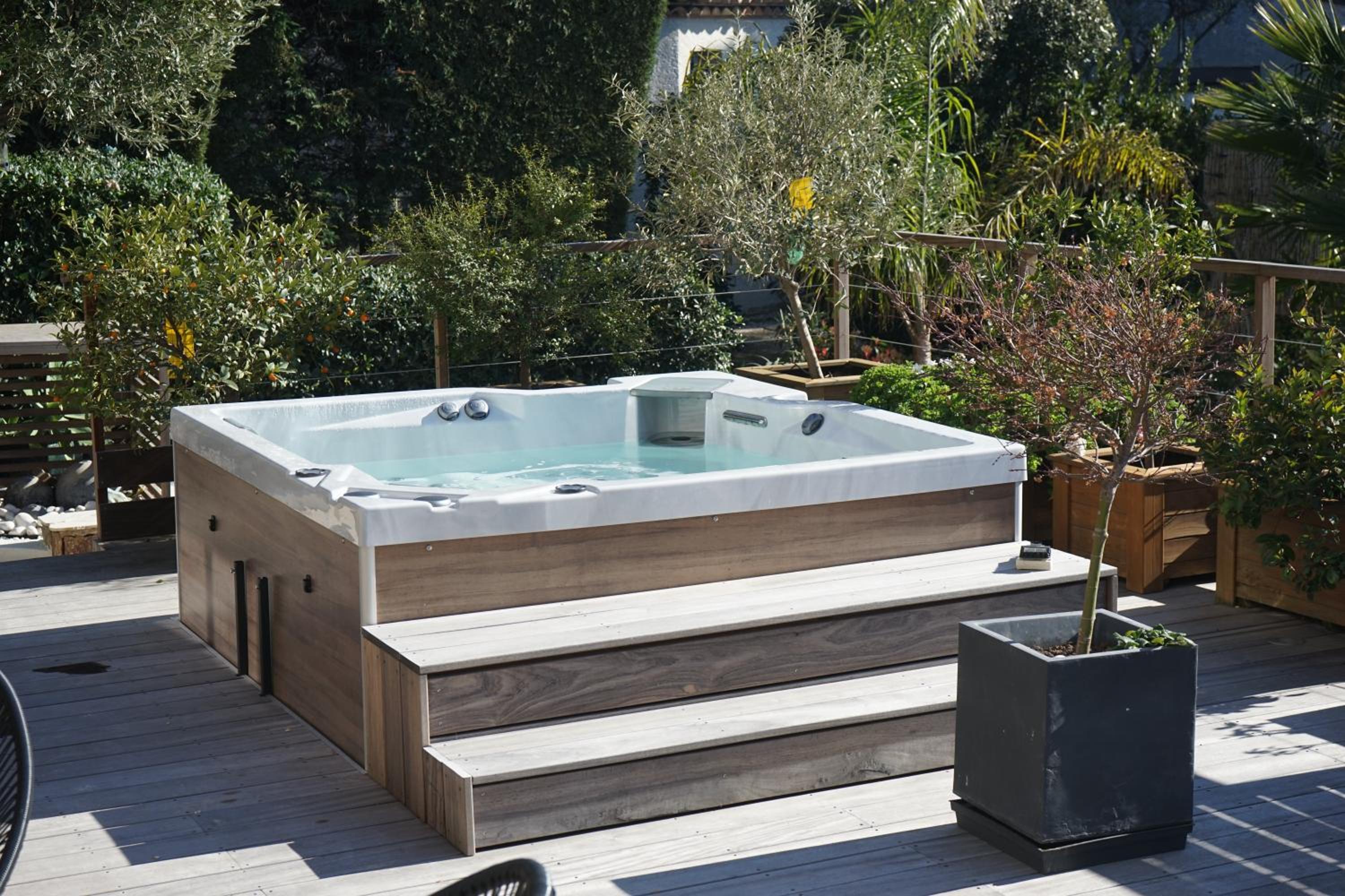 Villa les Cades view 5