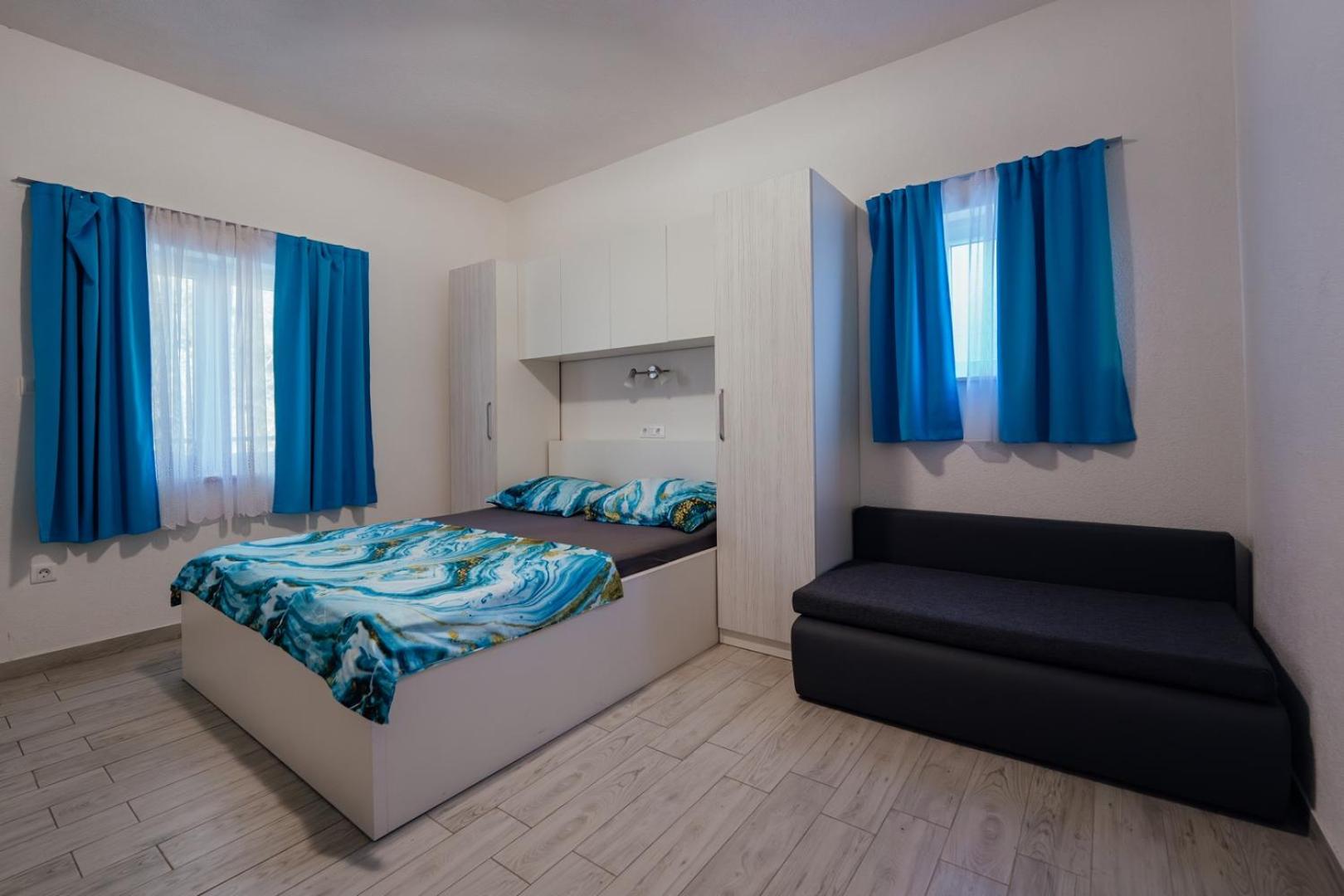 Apartman M&S s bazenom view 5