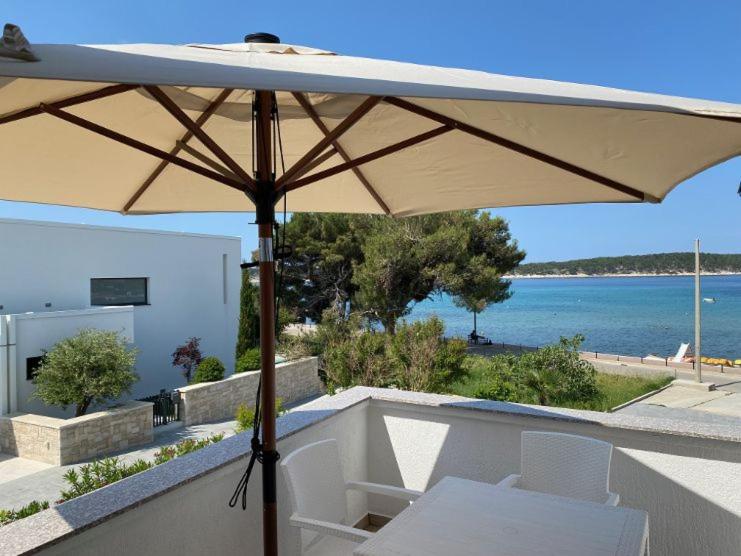 Apartments and Rooms Villa Luci view 3