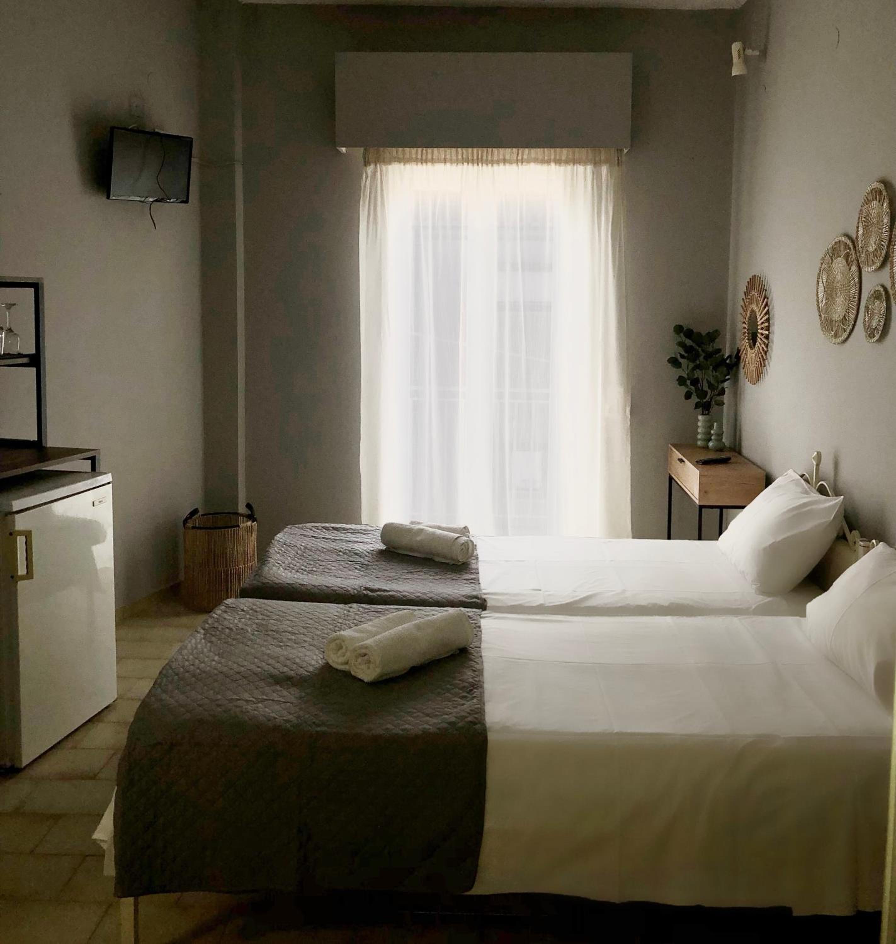 Marina rooms