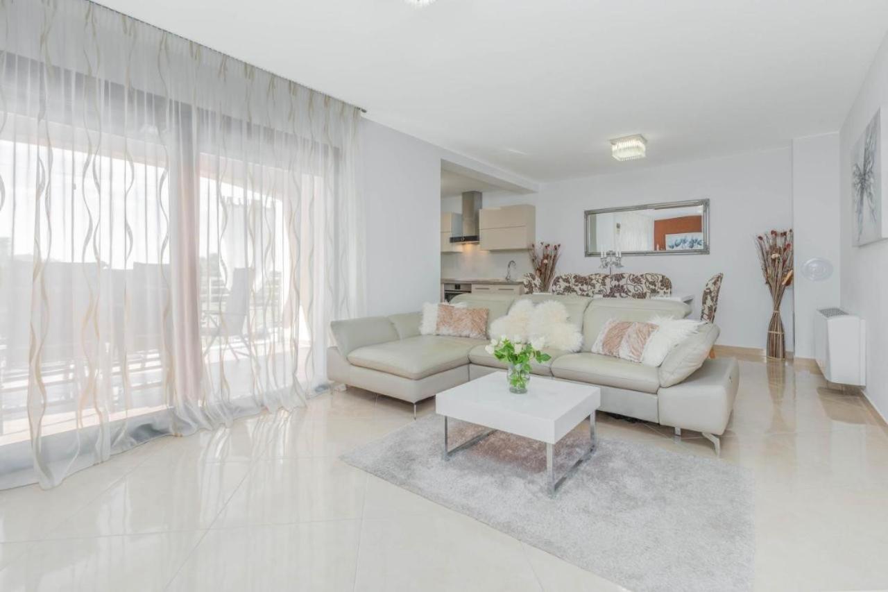 Villa Mirjana with private Pool view 4