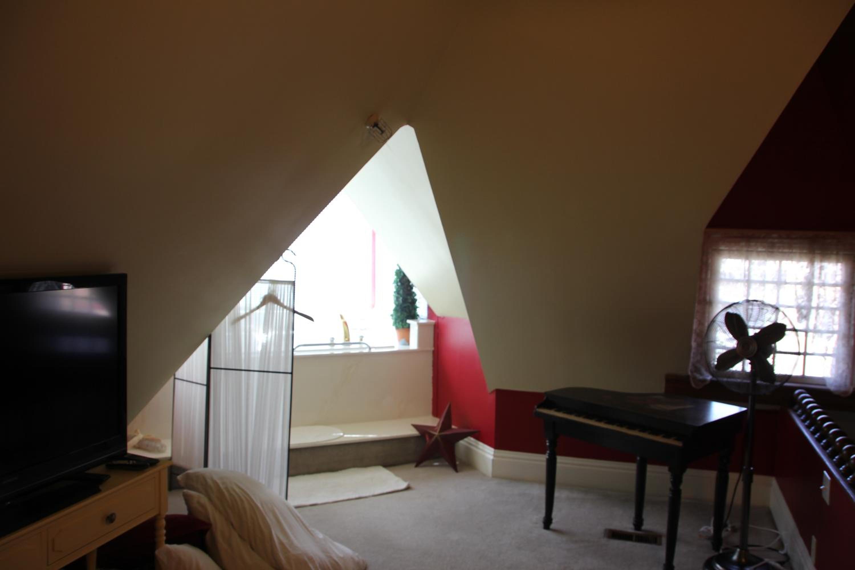 Hines Mansion - Property Image 18