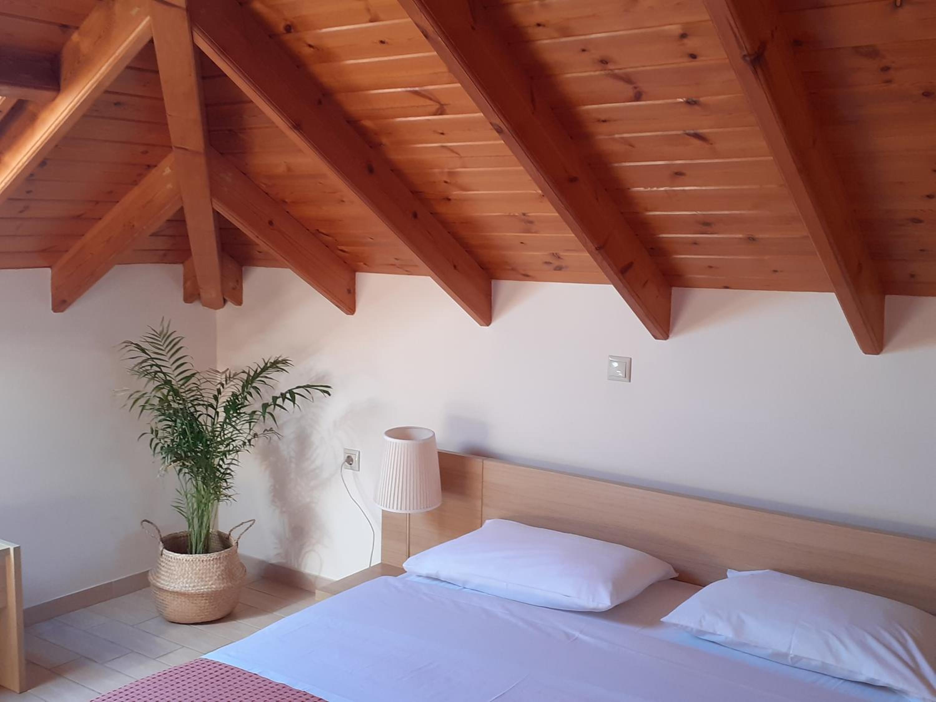 Kritikos Rooms
