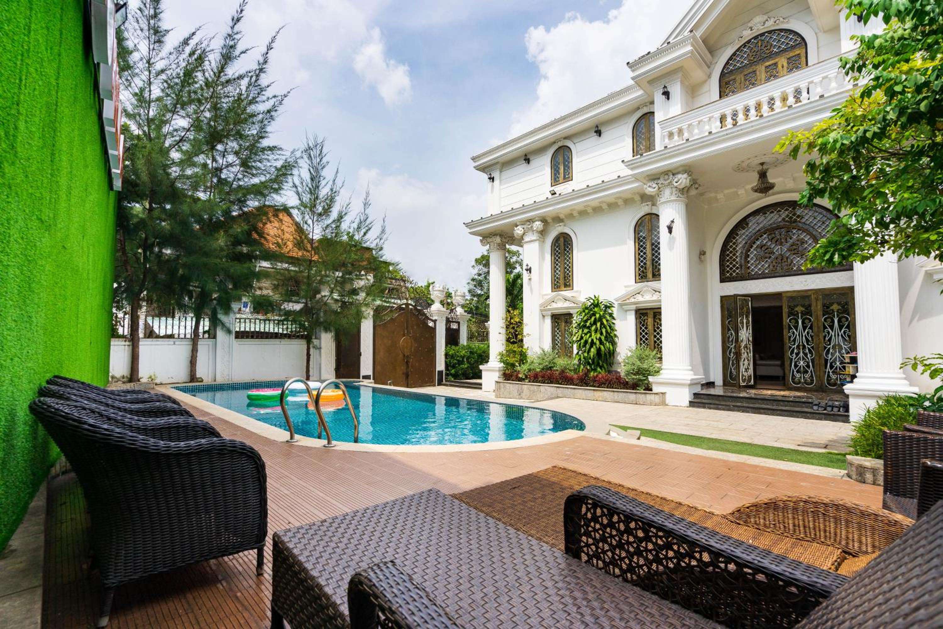 KN Holiday Villa