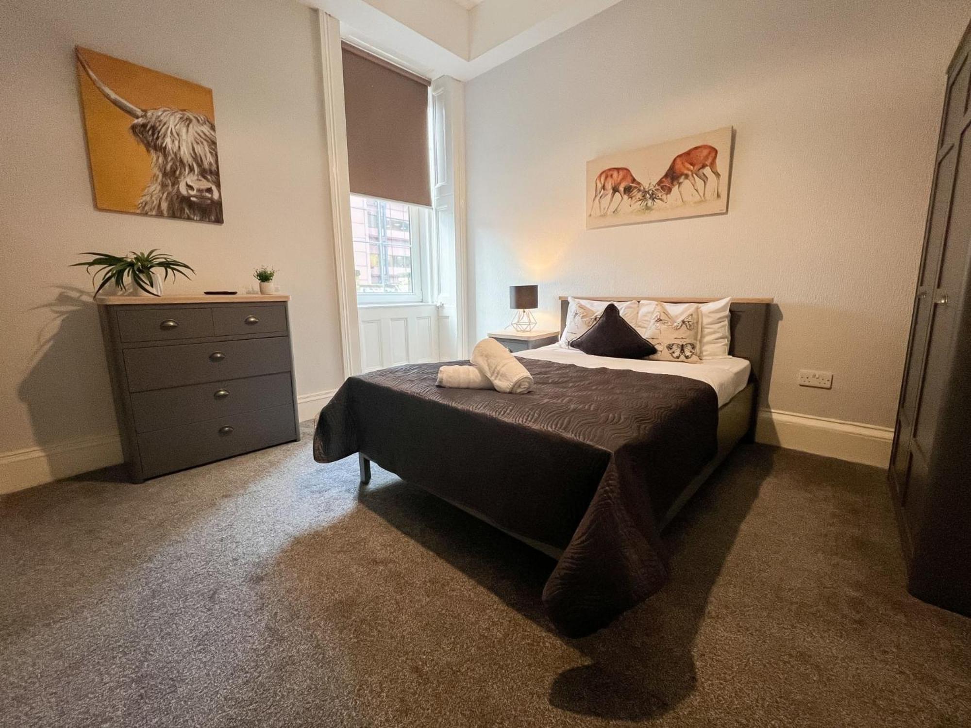 City Centre 5 Bedroom Flat on Sauchiehall Street