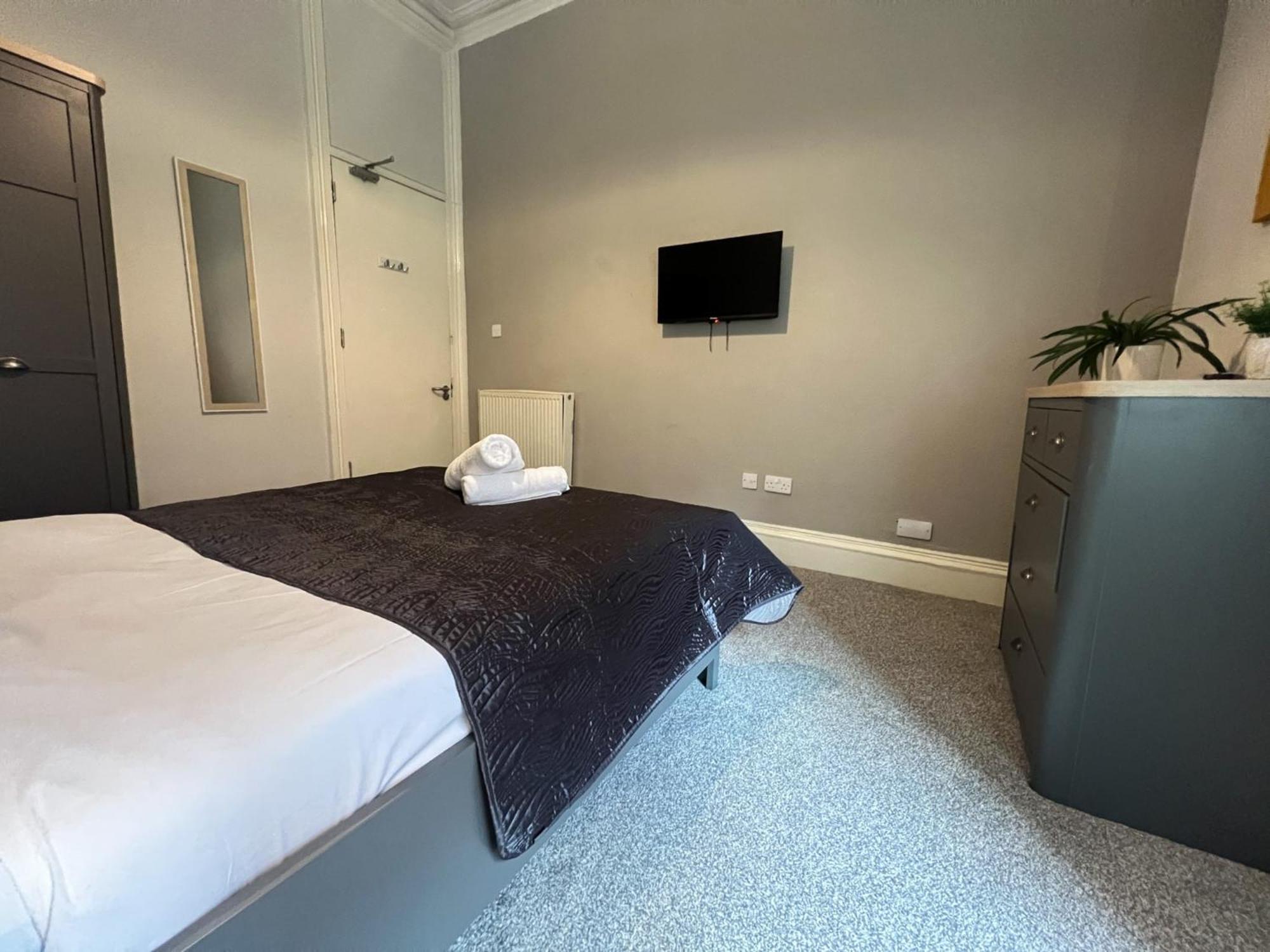City Centre 5 Bedroom Flat on Sauchiehall Street