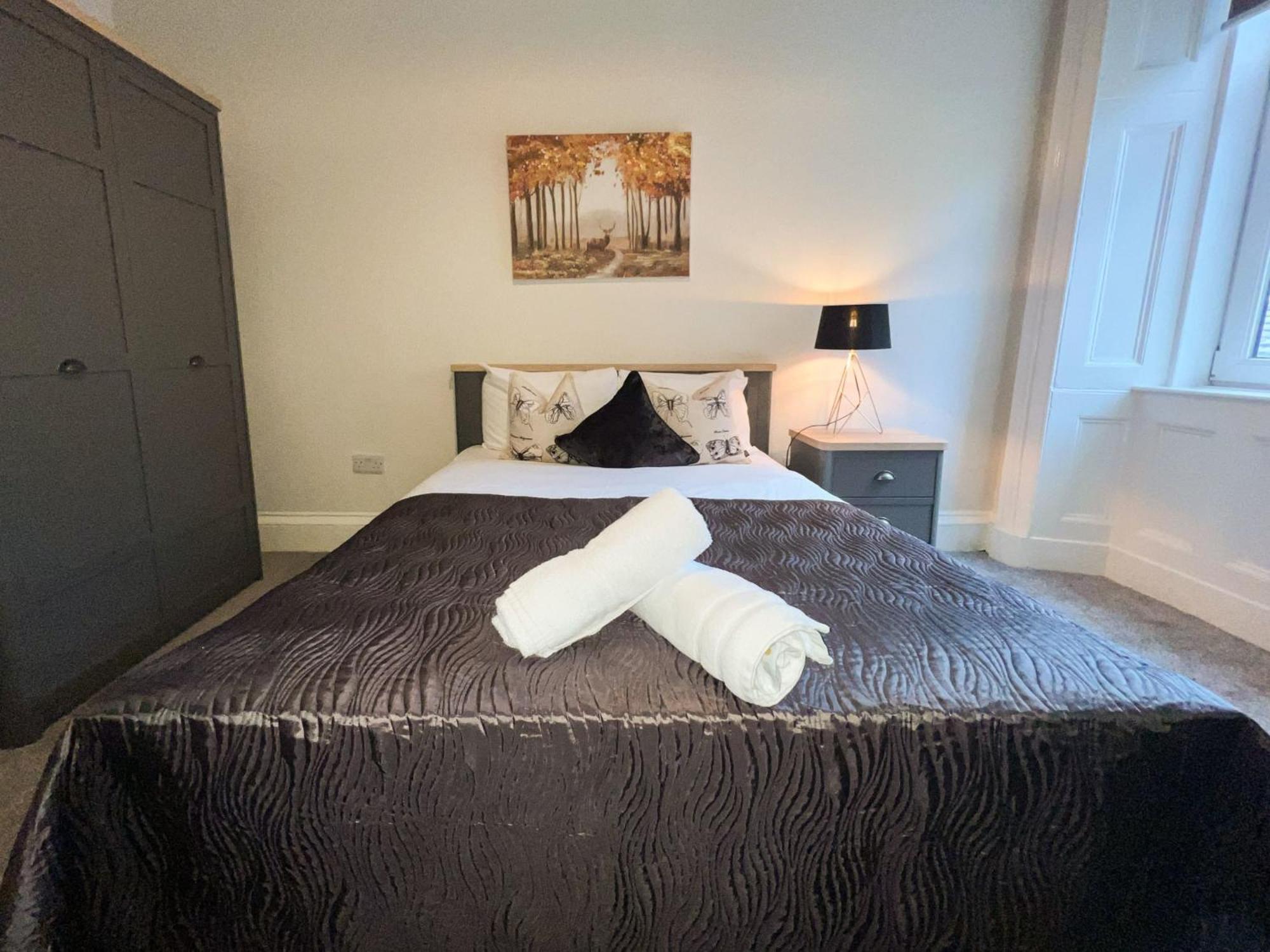 City Centre 5 Bedroom Flat on Sauchiehall Street