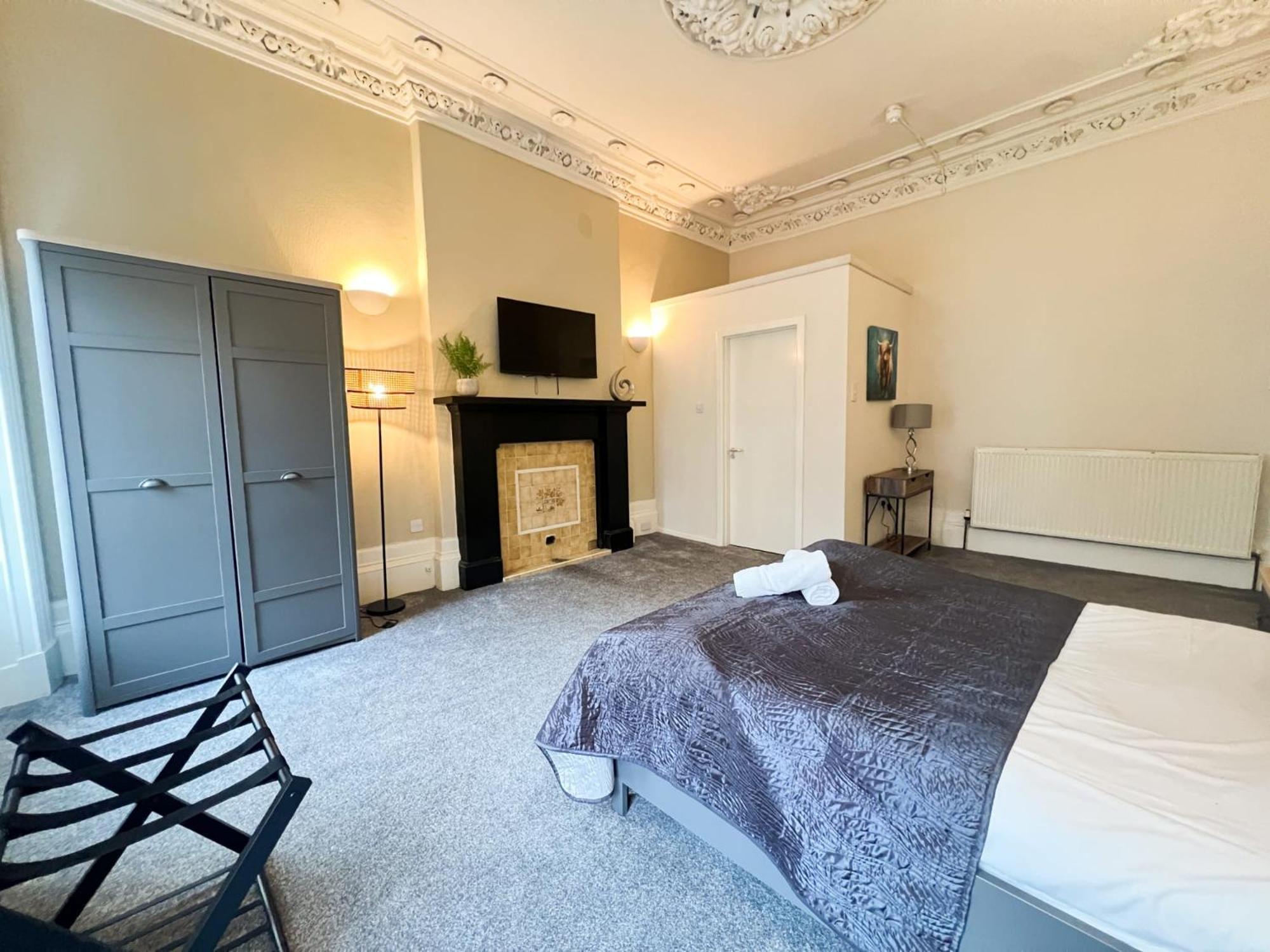 City Centre 5 Bedroom Flat on Sauchiehall Street
