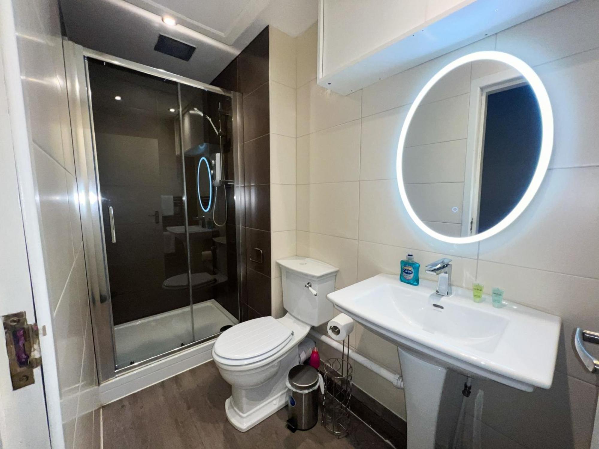 City Centre 5 Bedroom Flat on Sauchiehall Street