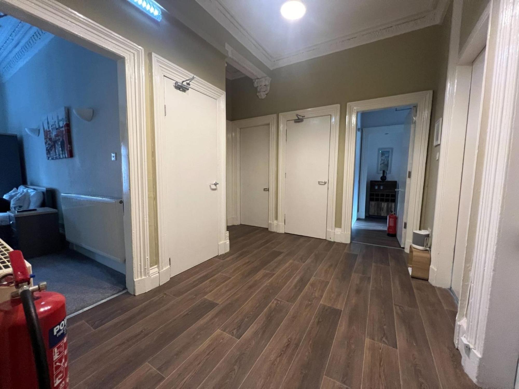 City Centre 5 Bedroom Flat on Sauchiehall Street