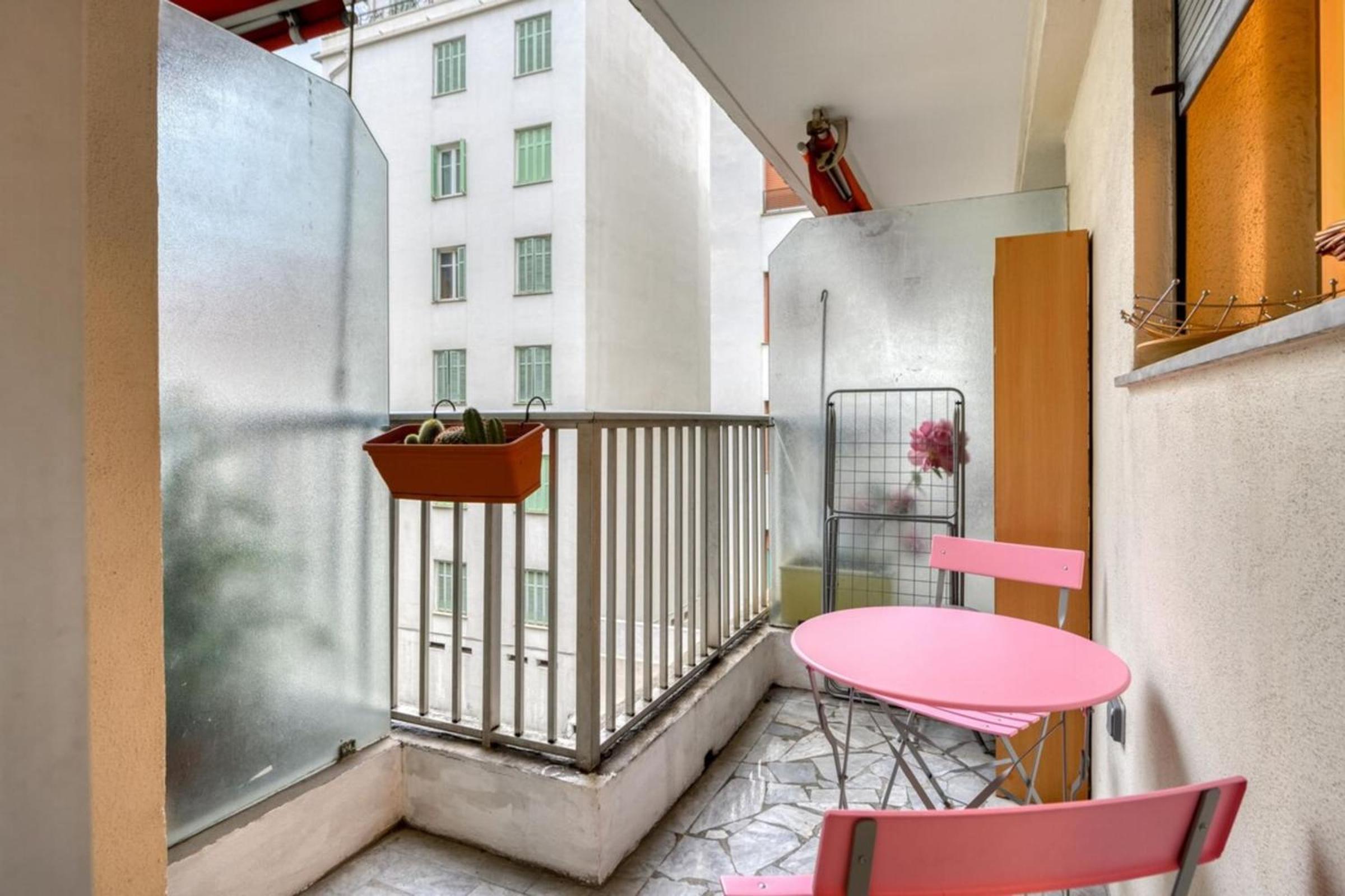 Studio Close to all Hyper Central amenities photo 3