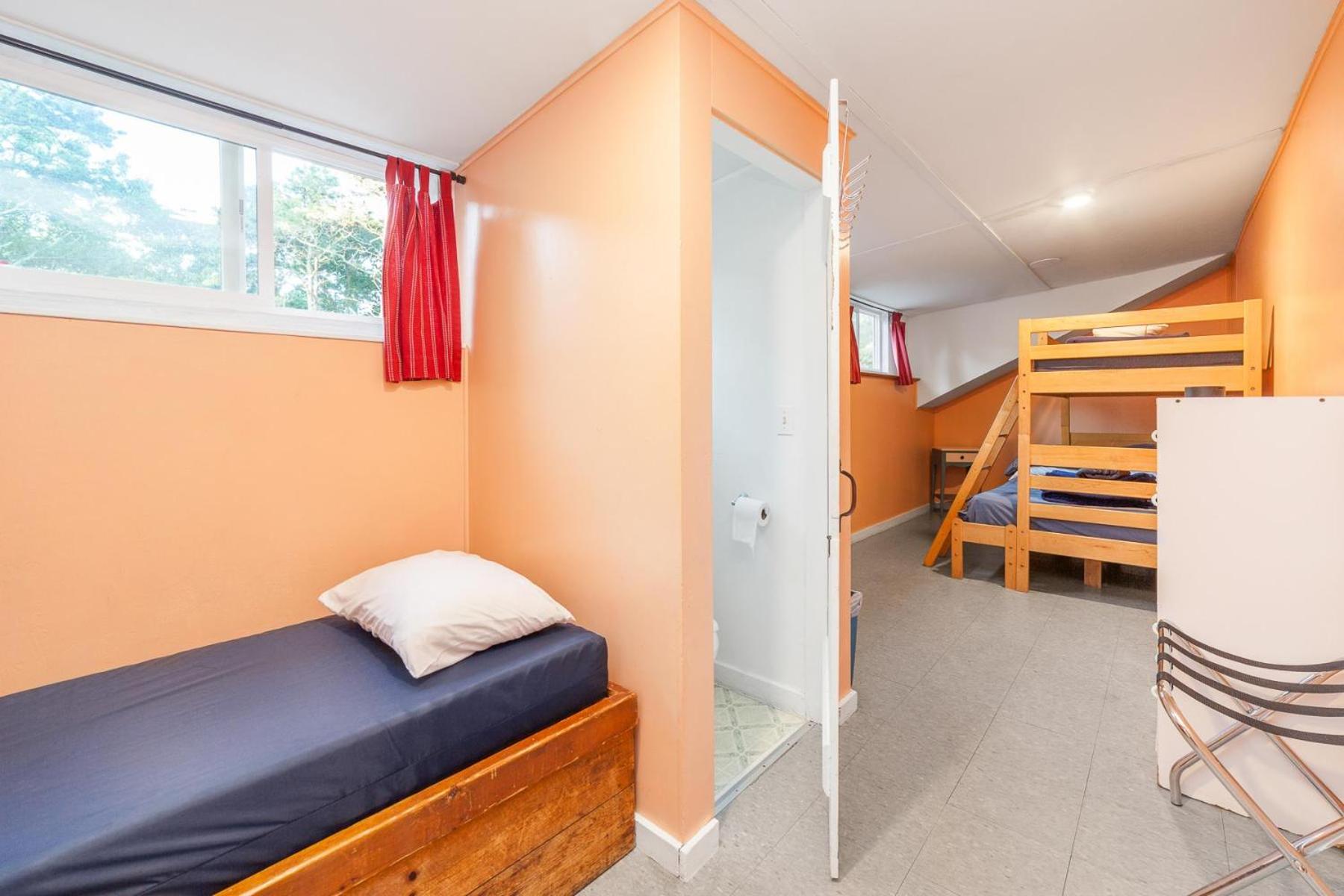 HI - Martha's Vineyard Hostel