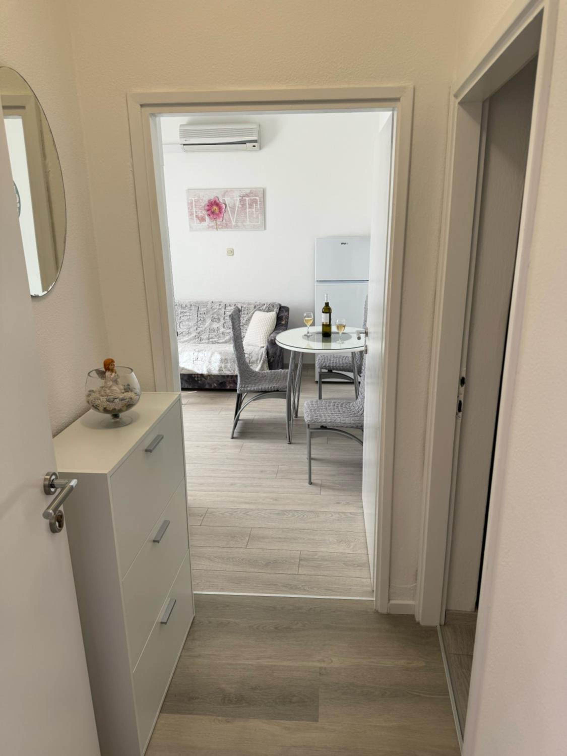 Apartmani Komparic view 4
