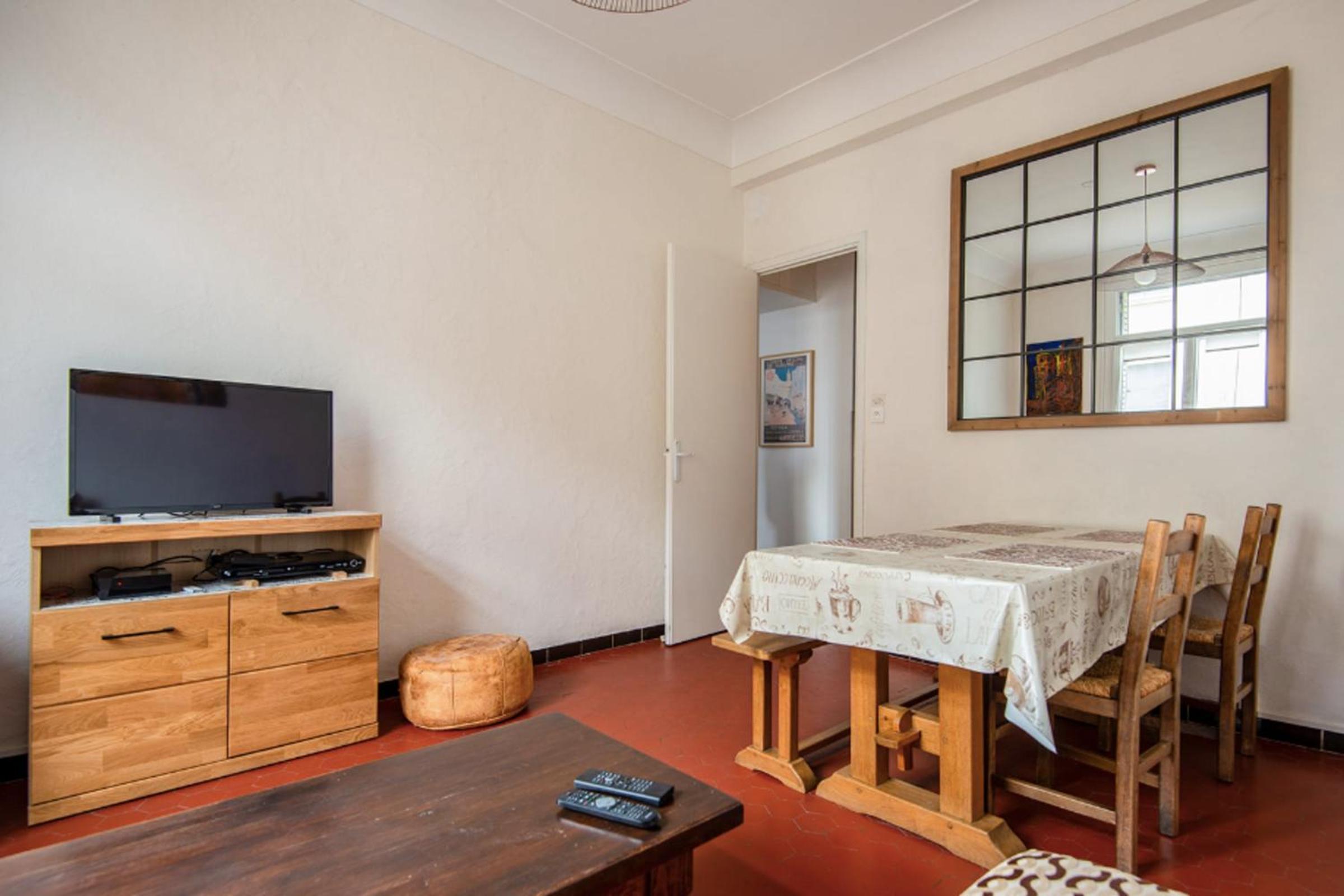 Bright Apartment in Marseille view 2