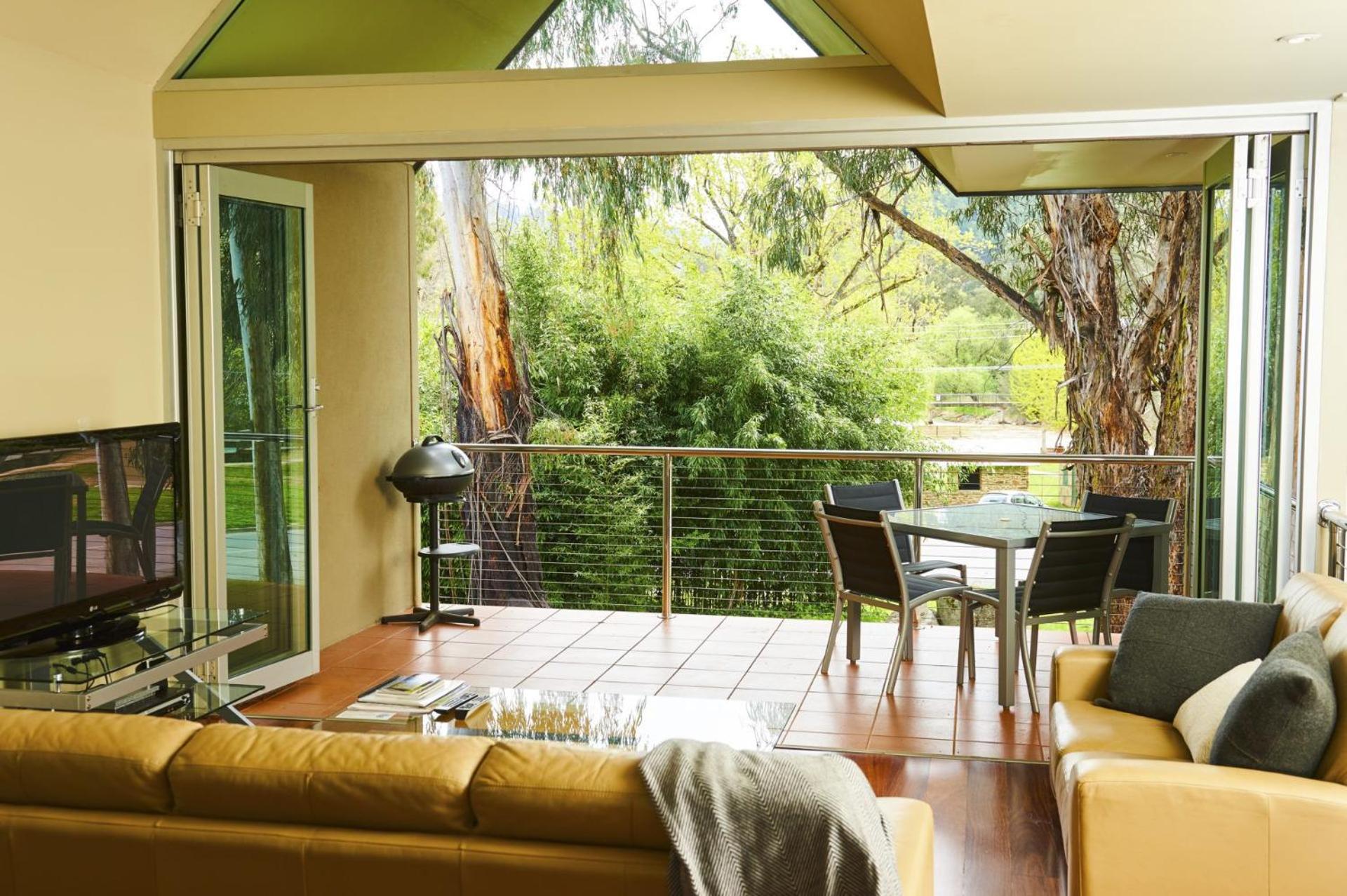No.6 - Luxury Private Haven in the Heart of Bright
