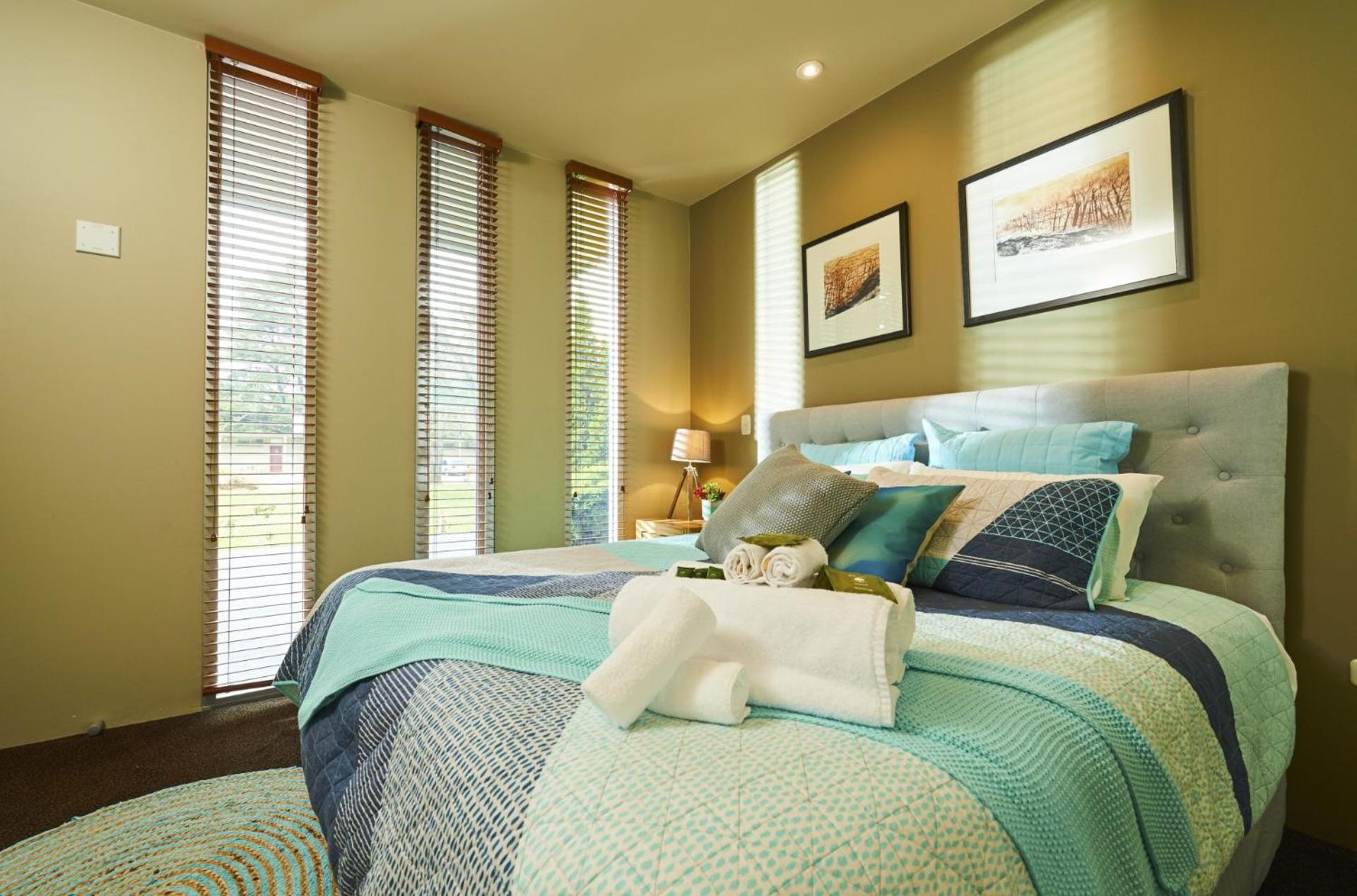 No.6 - Luxury Private Haven in the Heart of Bright